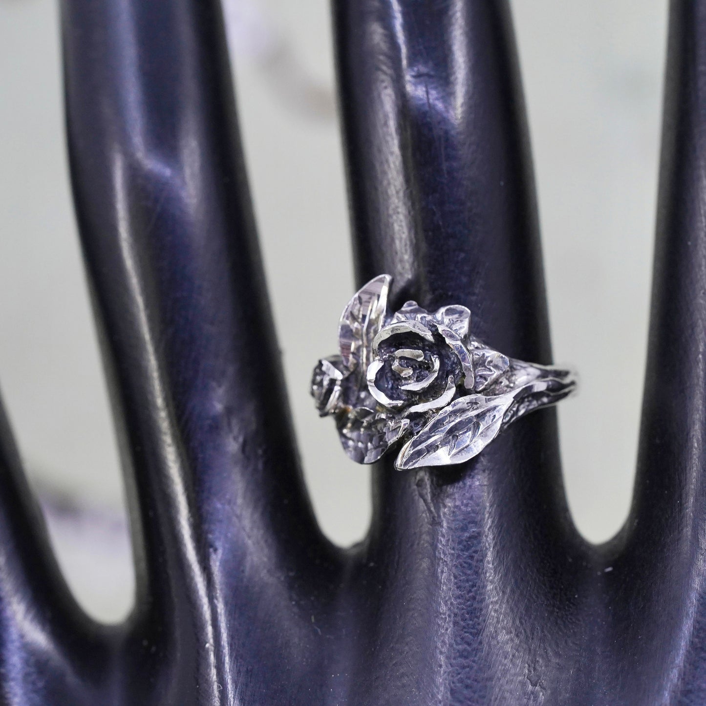 Size 6, vintage southwestern Sterling 925 silver handmade rose ring