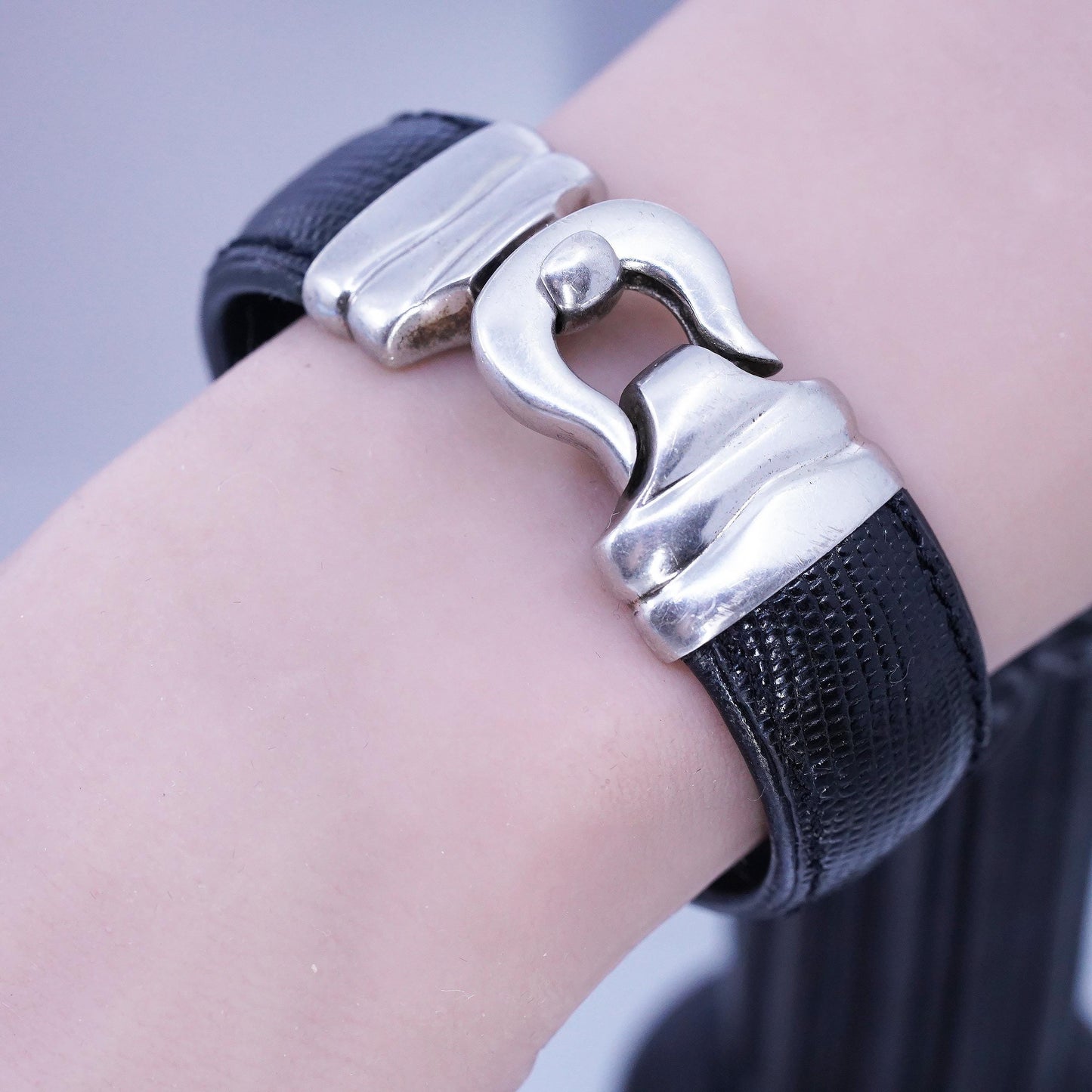 5.5", Industria Argentina Sterling 925 Silver Bracelet, Lizard Leather bangle