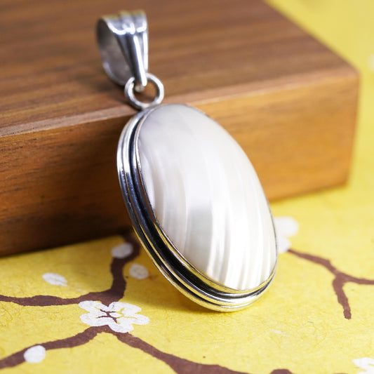 Vintage Sterling 925 silver handmade pendant with oval mother of pearl