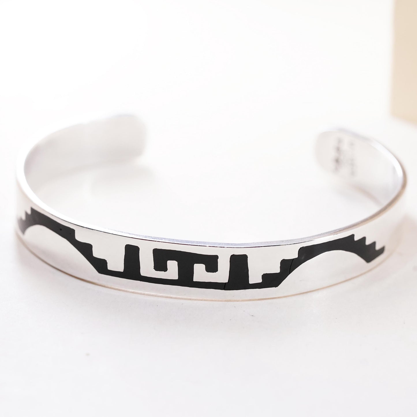 7", vintage Mexican Sterling silver handmade cuff, 925 bracelet w/ black enamel