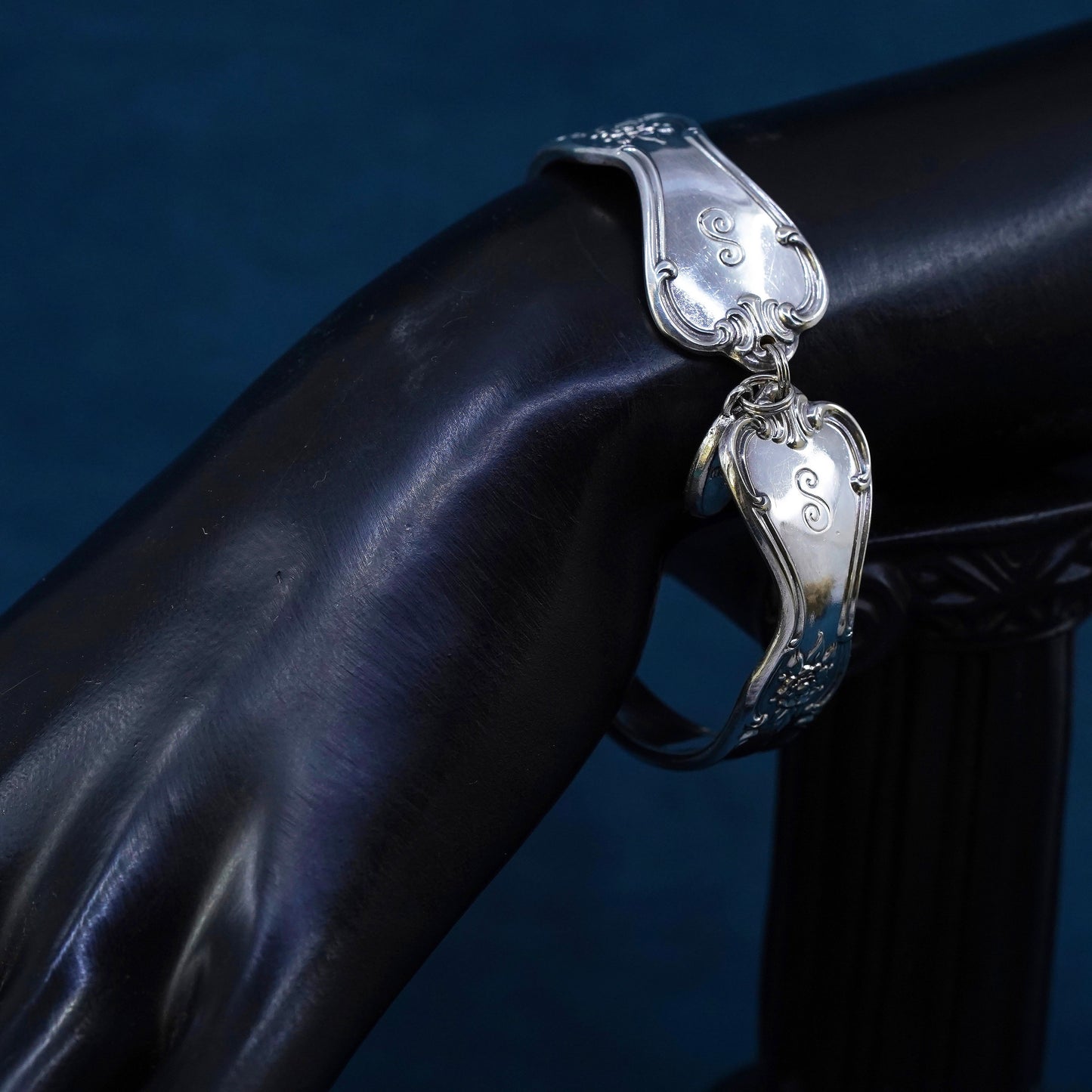 6.5” vintage Silver Tone spoon bracelet with charm and engraved “imagine”