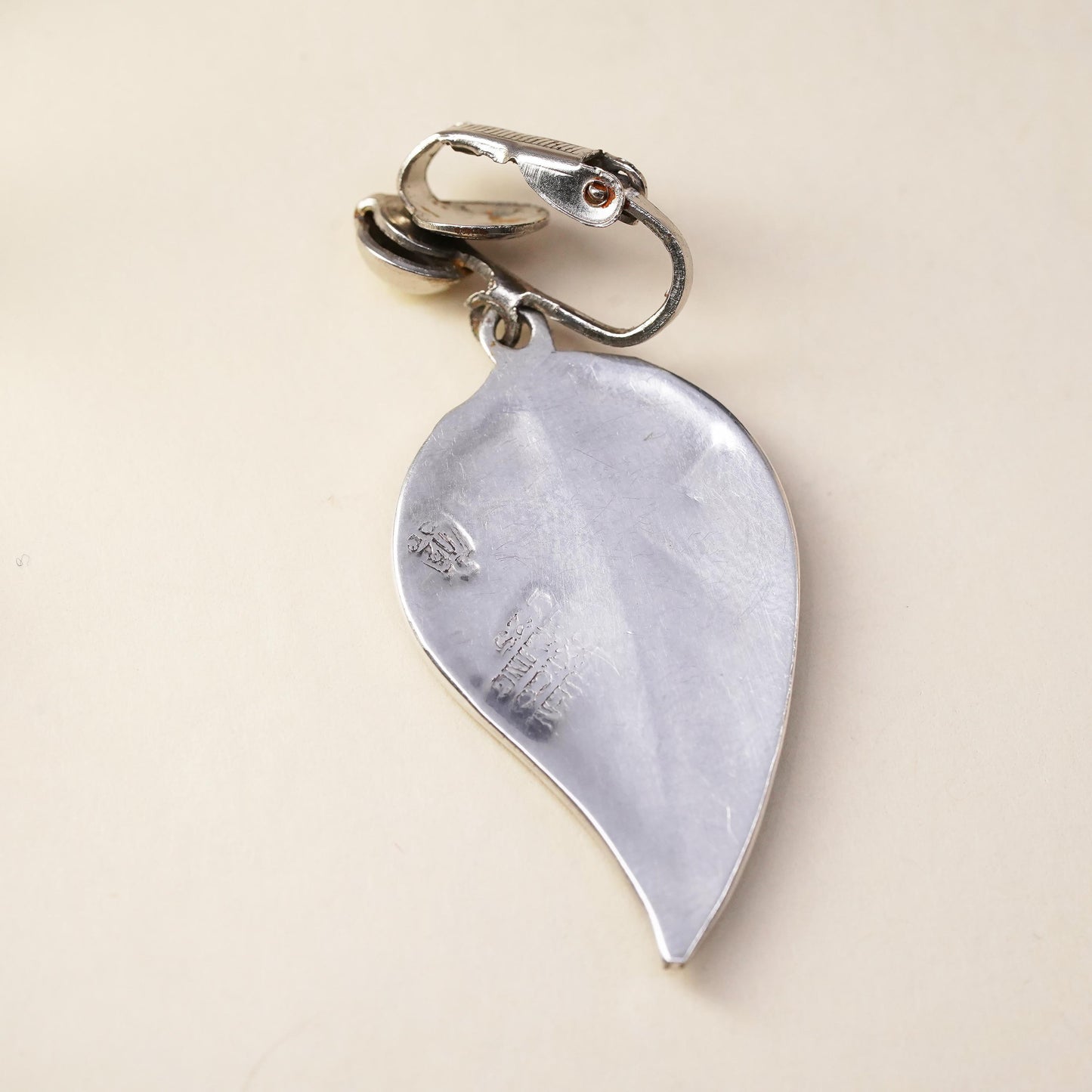 Mexican Taxco sterling silver single earring, 925 clip on leaf pendant abalone