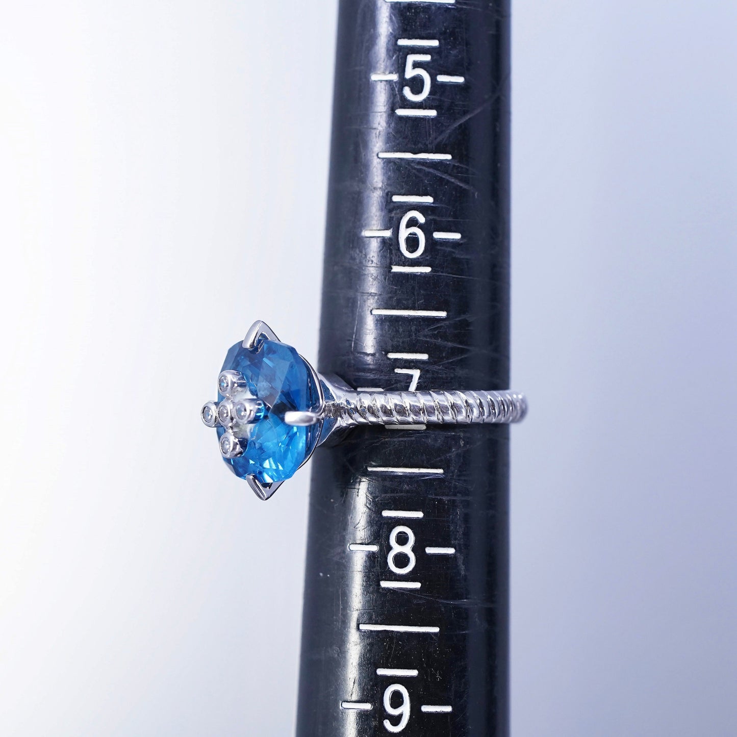 size 7, Vintage Sterling Silver 925 Ring Round Blue checkerboard cut topaz cz