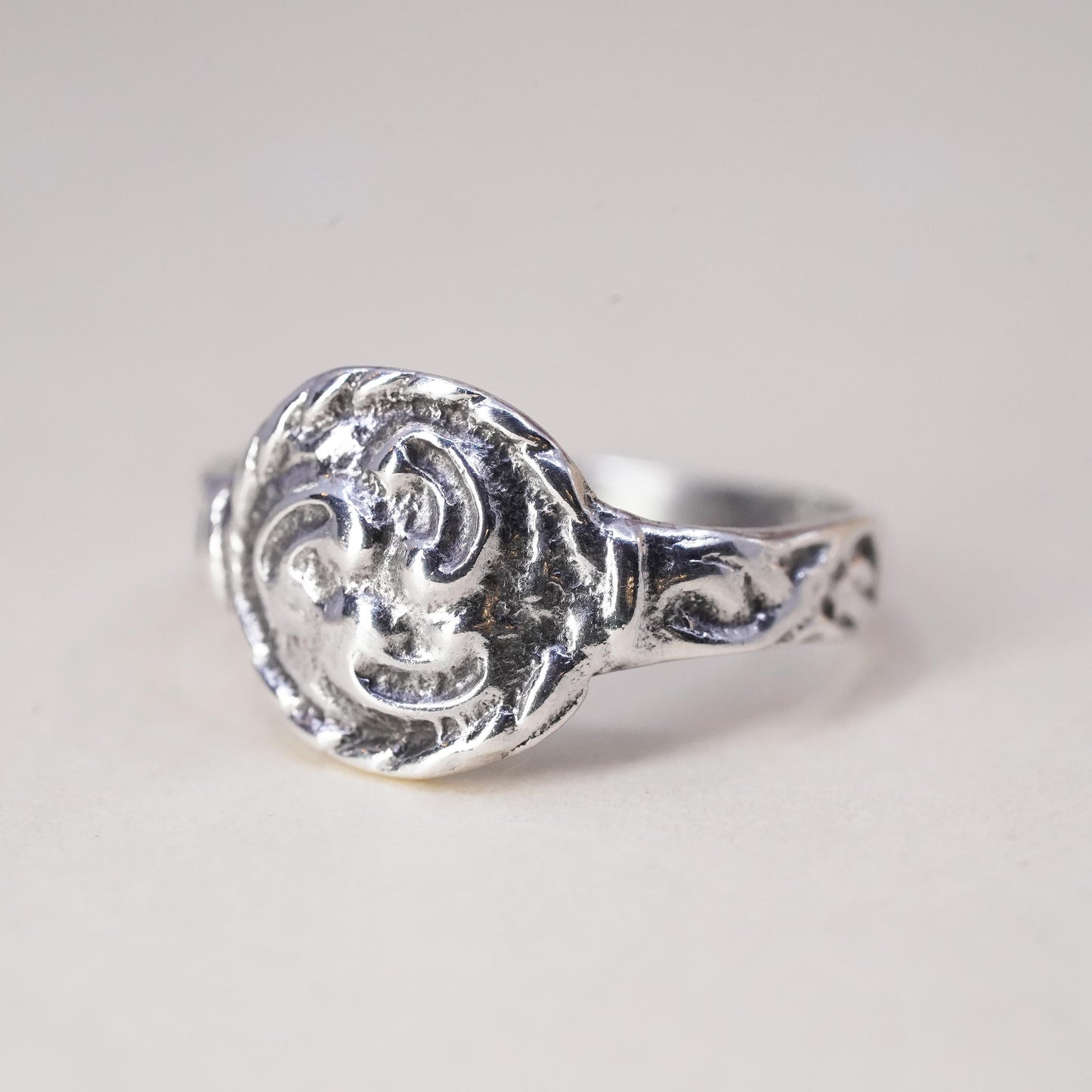 Size 6.25, vintage sterling silver ring, Mexican textured 925 ribbed wavy band