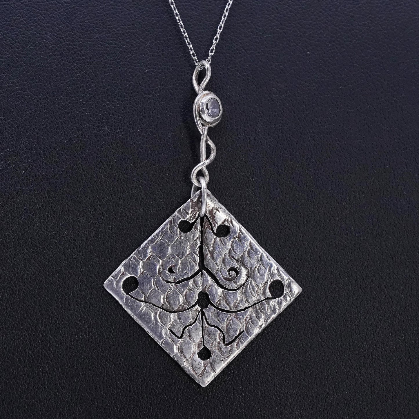 18" 1mm, vintage Sterling 925 silver chain necklace w/ textured cutout pendant