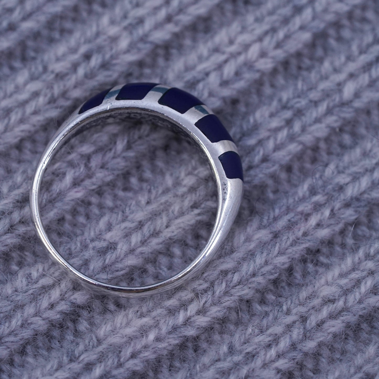 Size 8, vintage Mexico Sterling 925 silver handmade ring band with sodalite