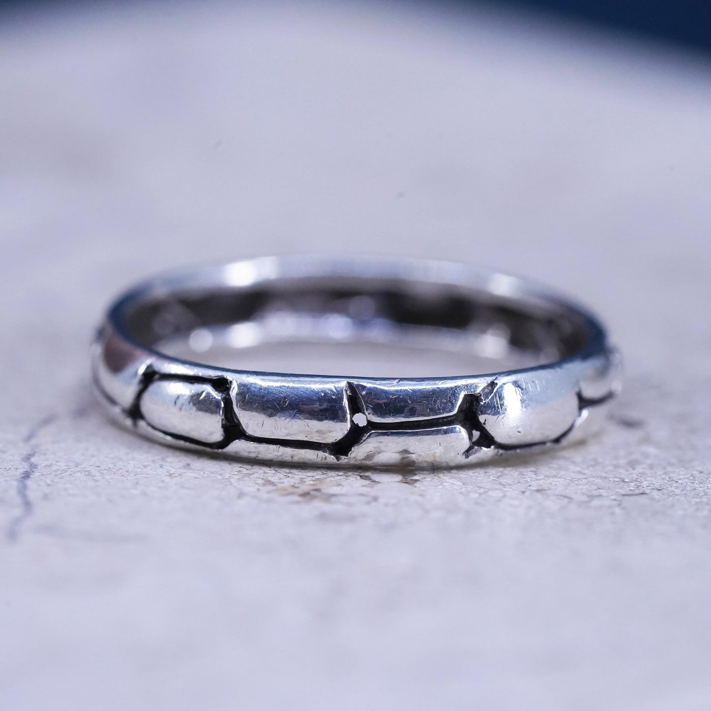 Size 8, vintage Sterling silver ring, southwestern textured 925 stackable band