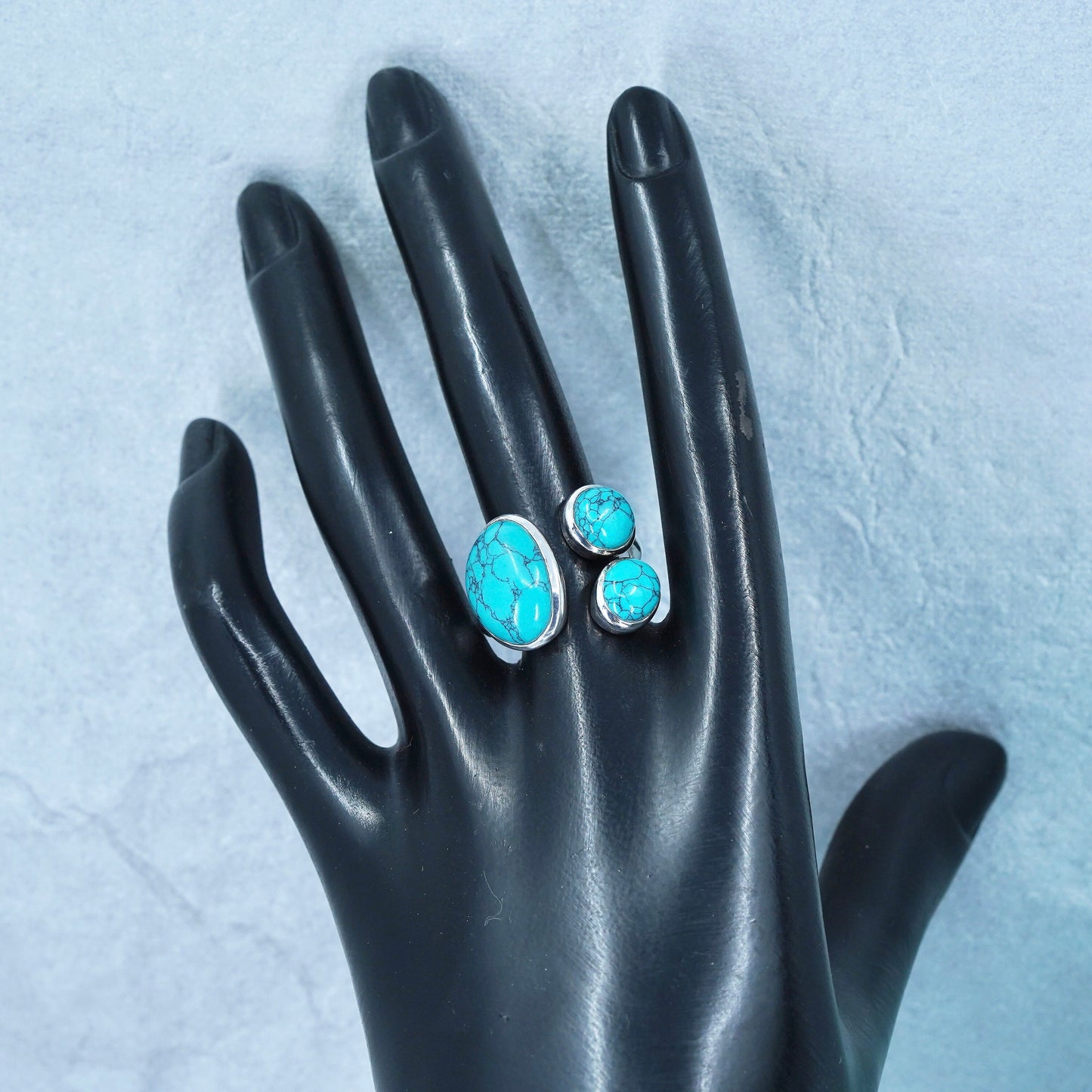 Size 7.75, Native American navajo Sterling 925 silver spoon ring with turquoise
