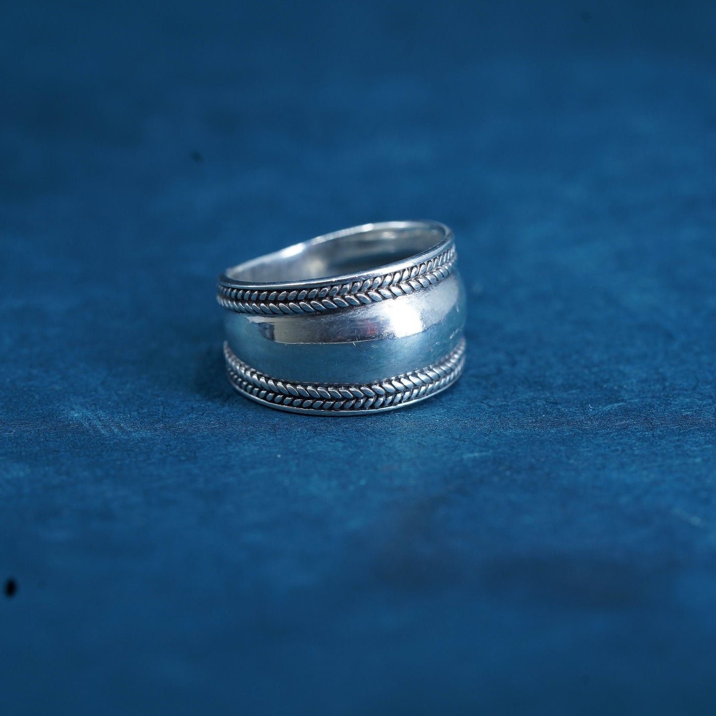 Size 6.5, vintage Sterling silver handmade ring, 925 cable around band