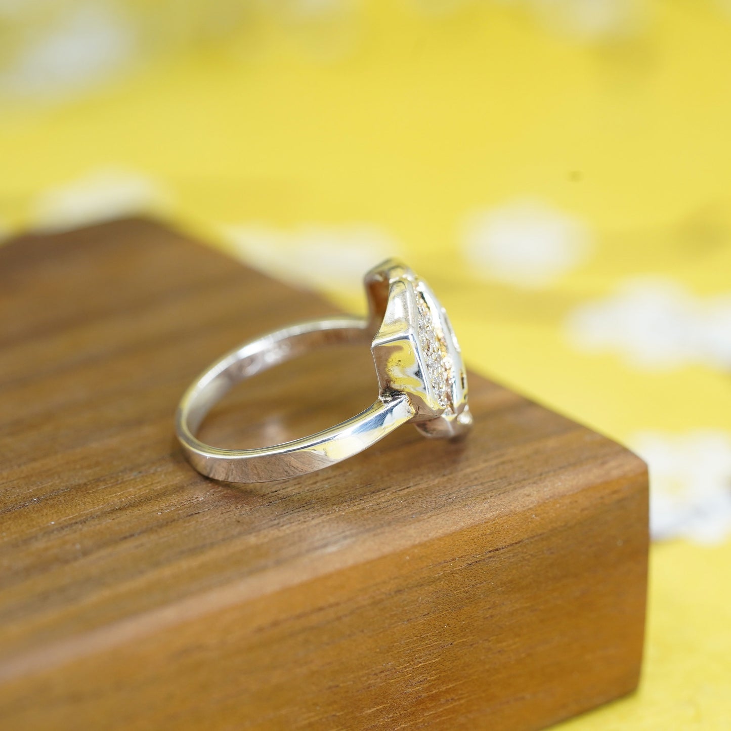 Size 8, vintage Sterling 925 silver anniversary ring with cluster cz