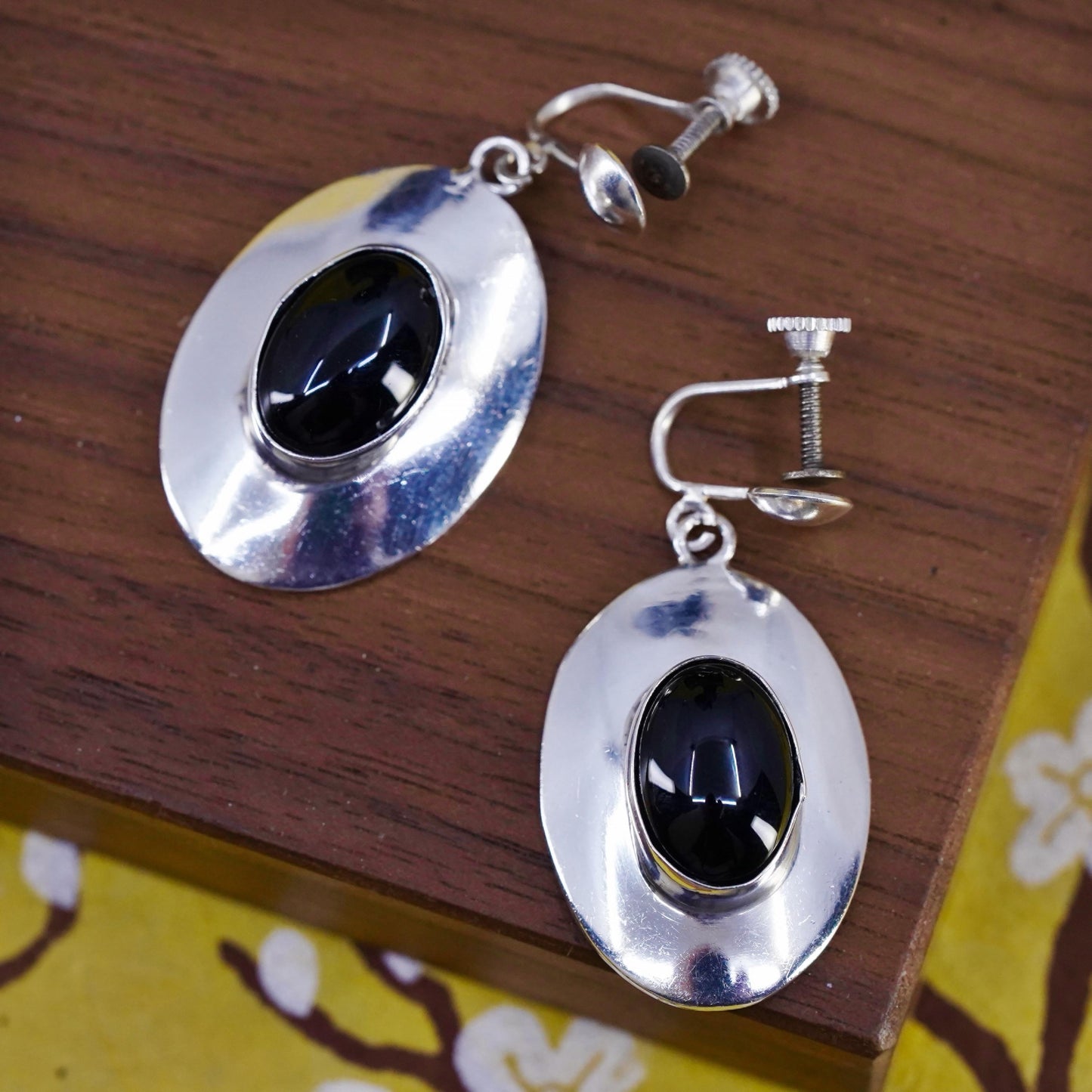 Vintage Sterling 925 silver handmade screw back ova earrings with black onyx