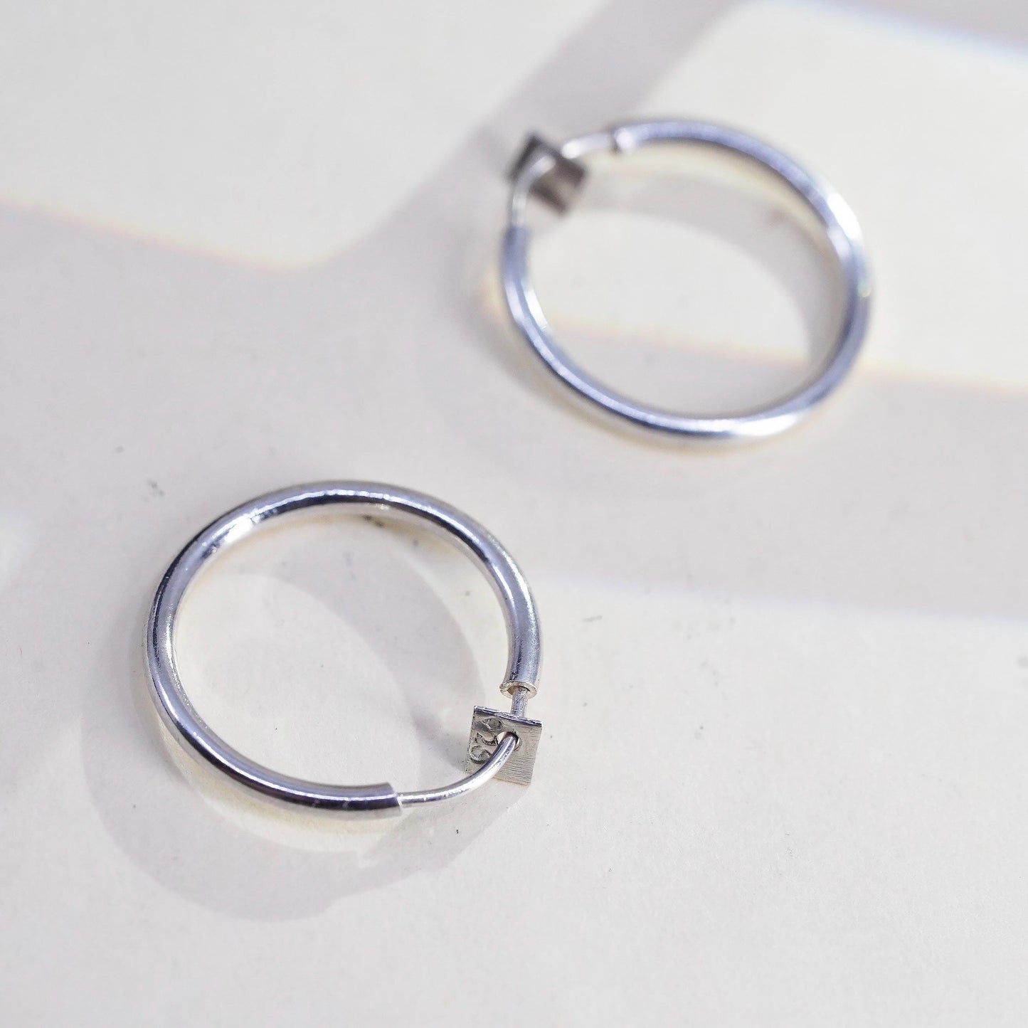0.75", Vintage sterling silver loop earrings, fashion, fine 925 silver hoops