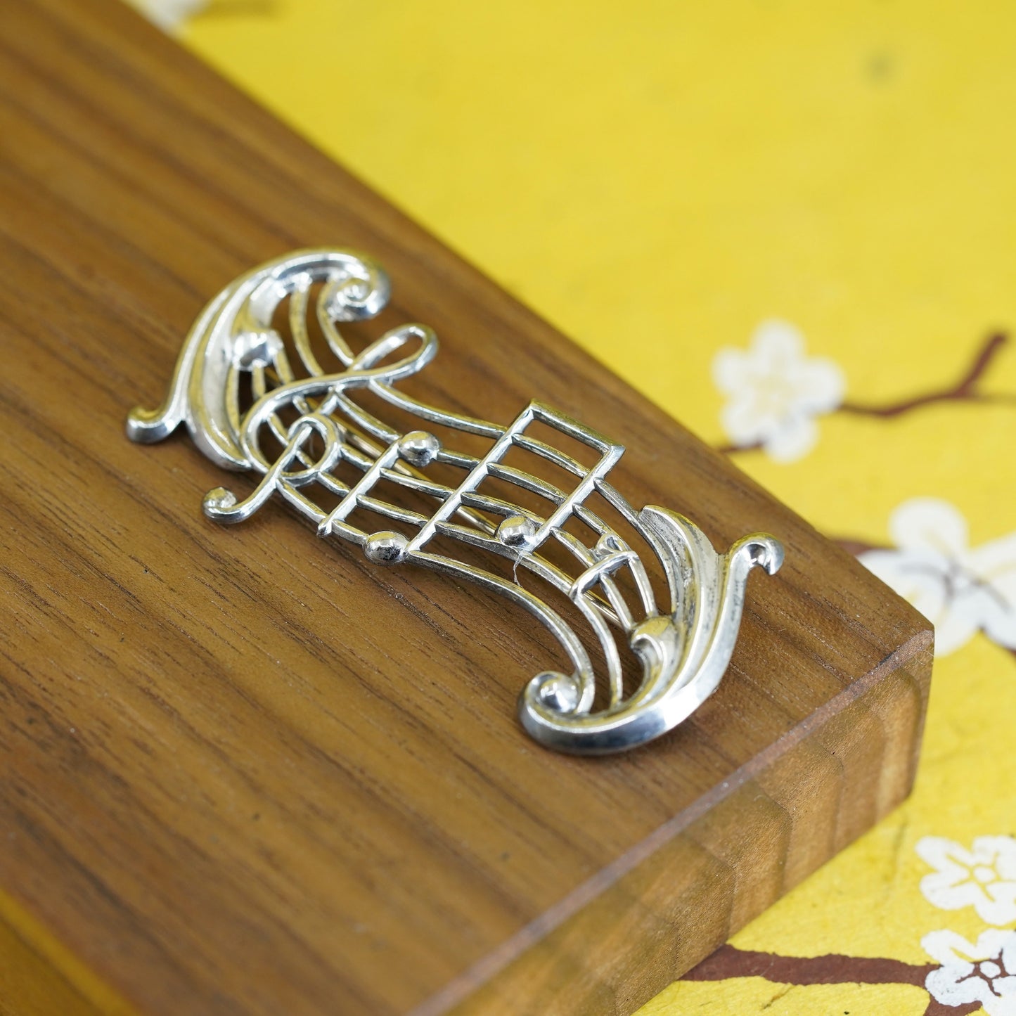 Vintage Beau handmade sterling 925 silver music note symbol brooch