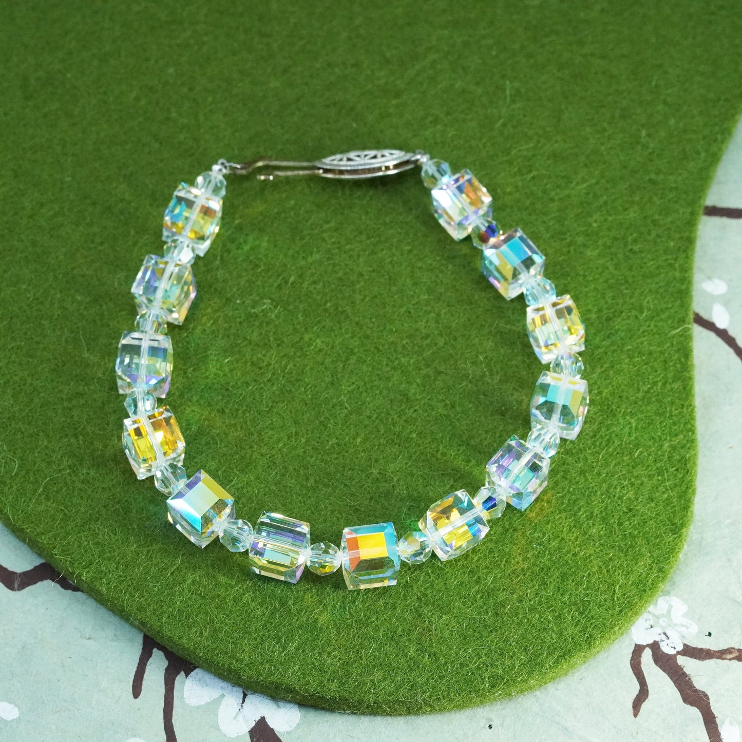 7.5”, vintage sterling silver 925 handmade bracelet with cube crystal