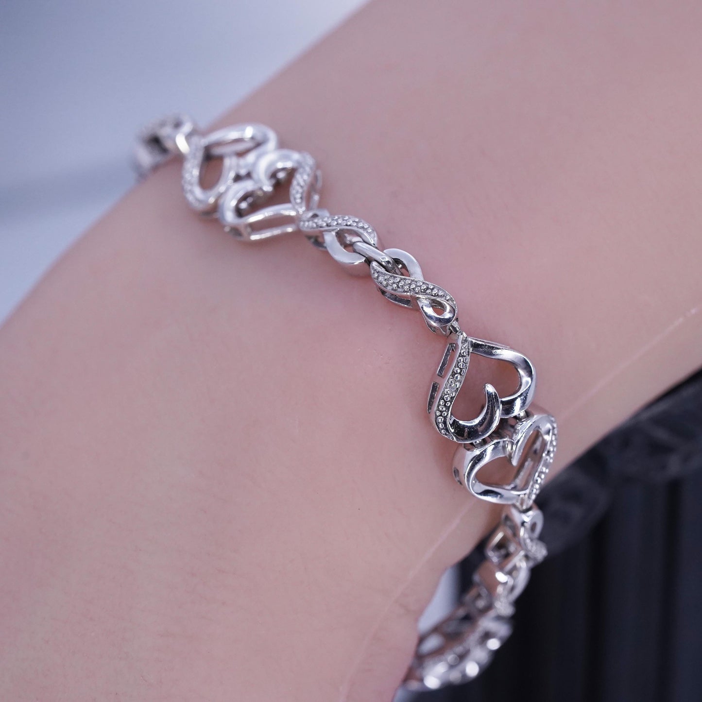 6.75”, Vintage Sterling 925 silver tennis double heart bracelet with diamonds