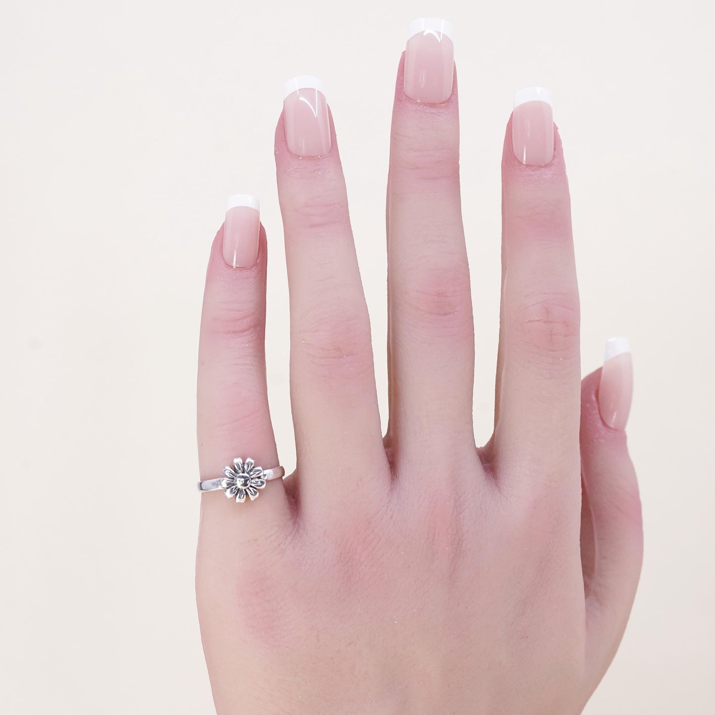 Size 4, vintage Sterling silver handmade ring, 925 filigree band with flower
