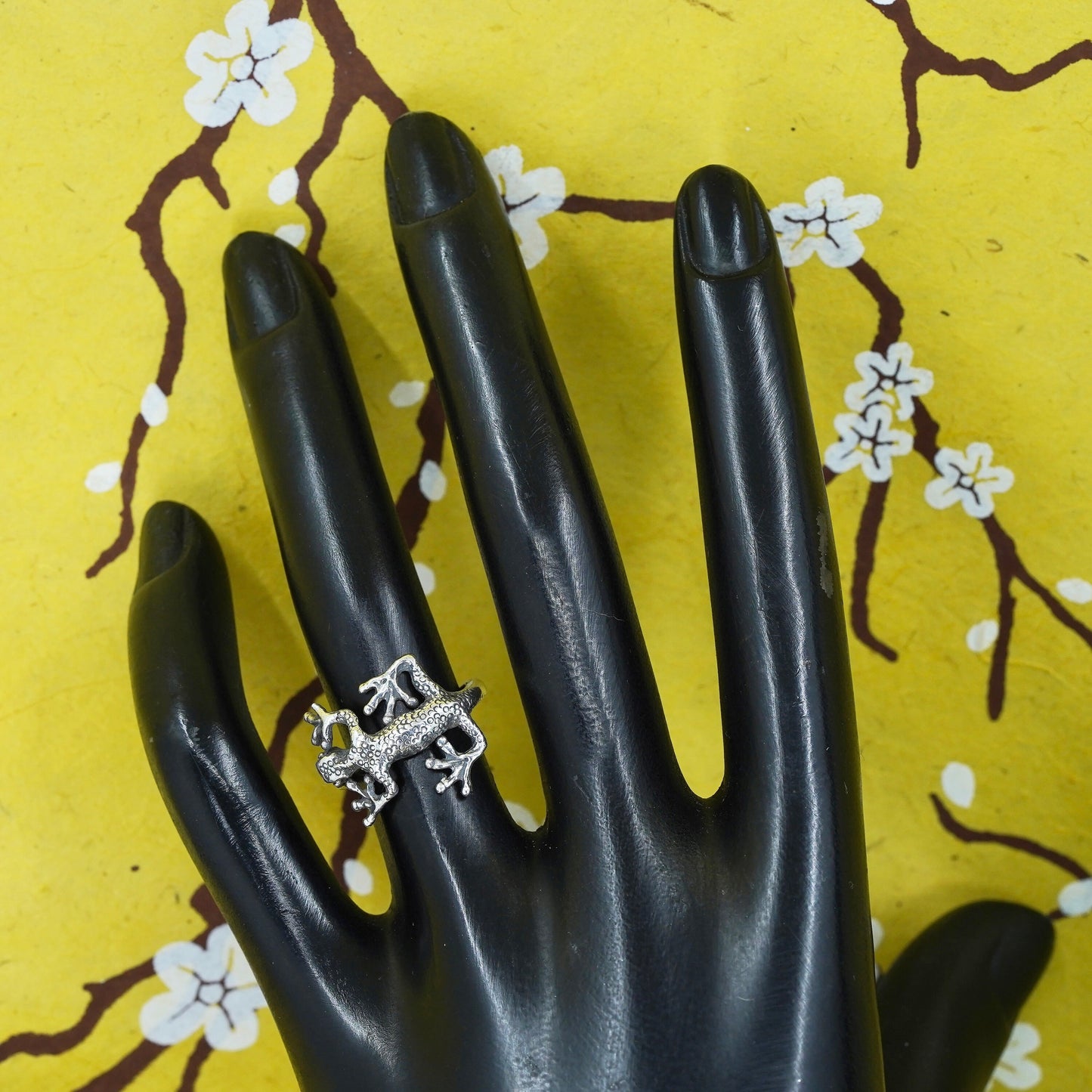 Size 5, vintage Sterling silver handmade ring, 925 lizard band