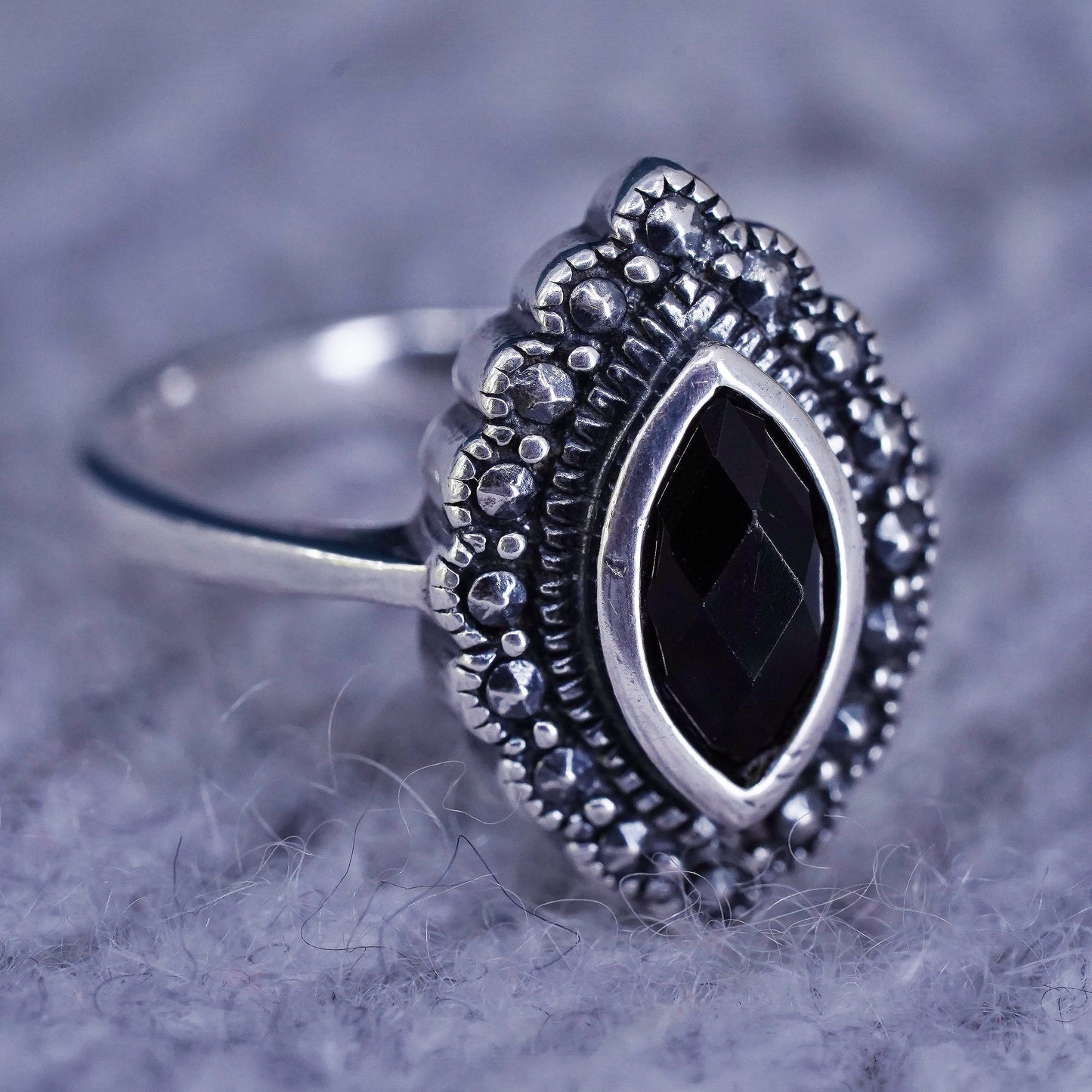 Size 5, vintage Sterling 925 silver handmade ring band with black onyx