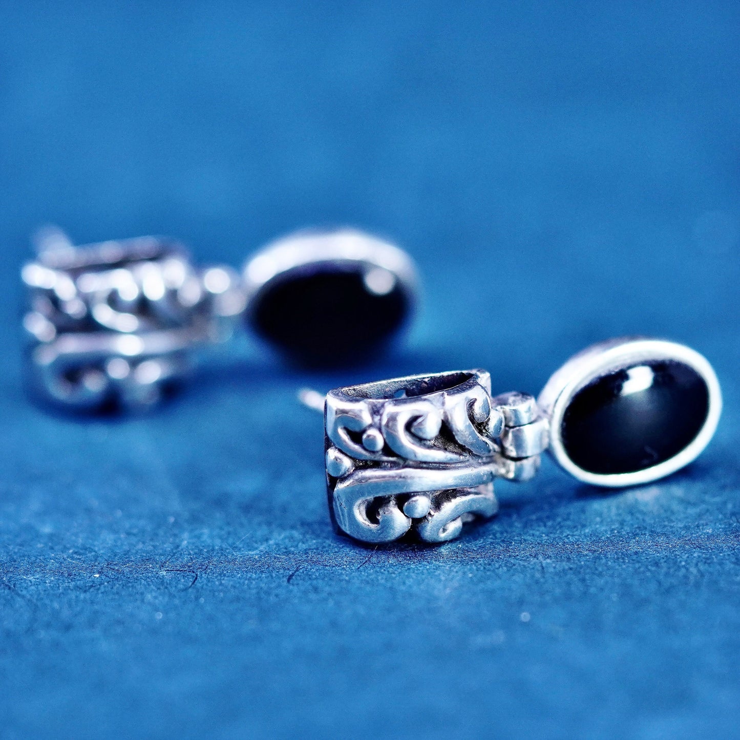 Vintage Sterling 925 Silver Handmade swirly Earrings with oval onyx