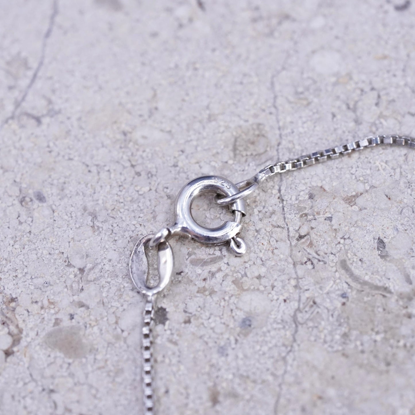 24", vintage Sterling silver necklace, 925 box chain with oval topaz pendant