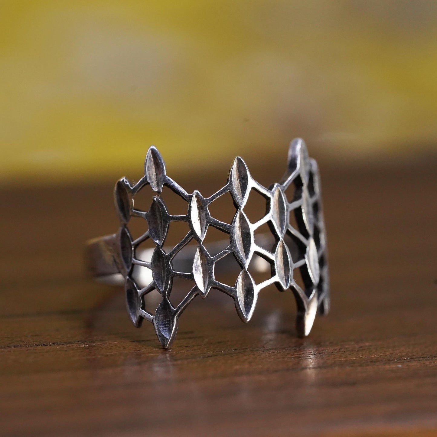 Size 5.75, vintage Sterling silver ring, southwestern style, 925 filigree band
