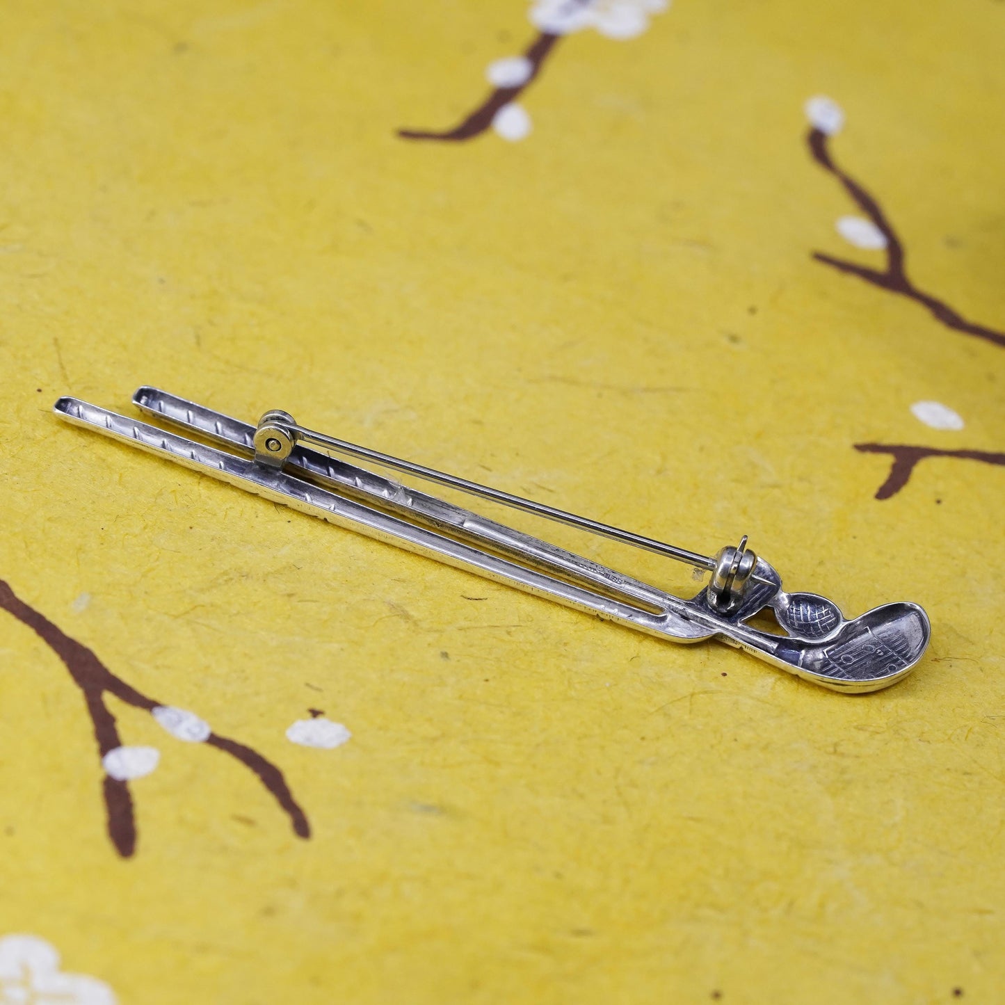 Vintage Mexico sterling silver golf clubs with ball pendant brooch