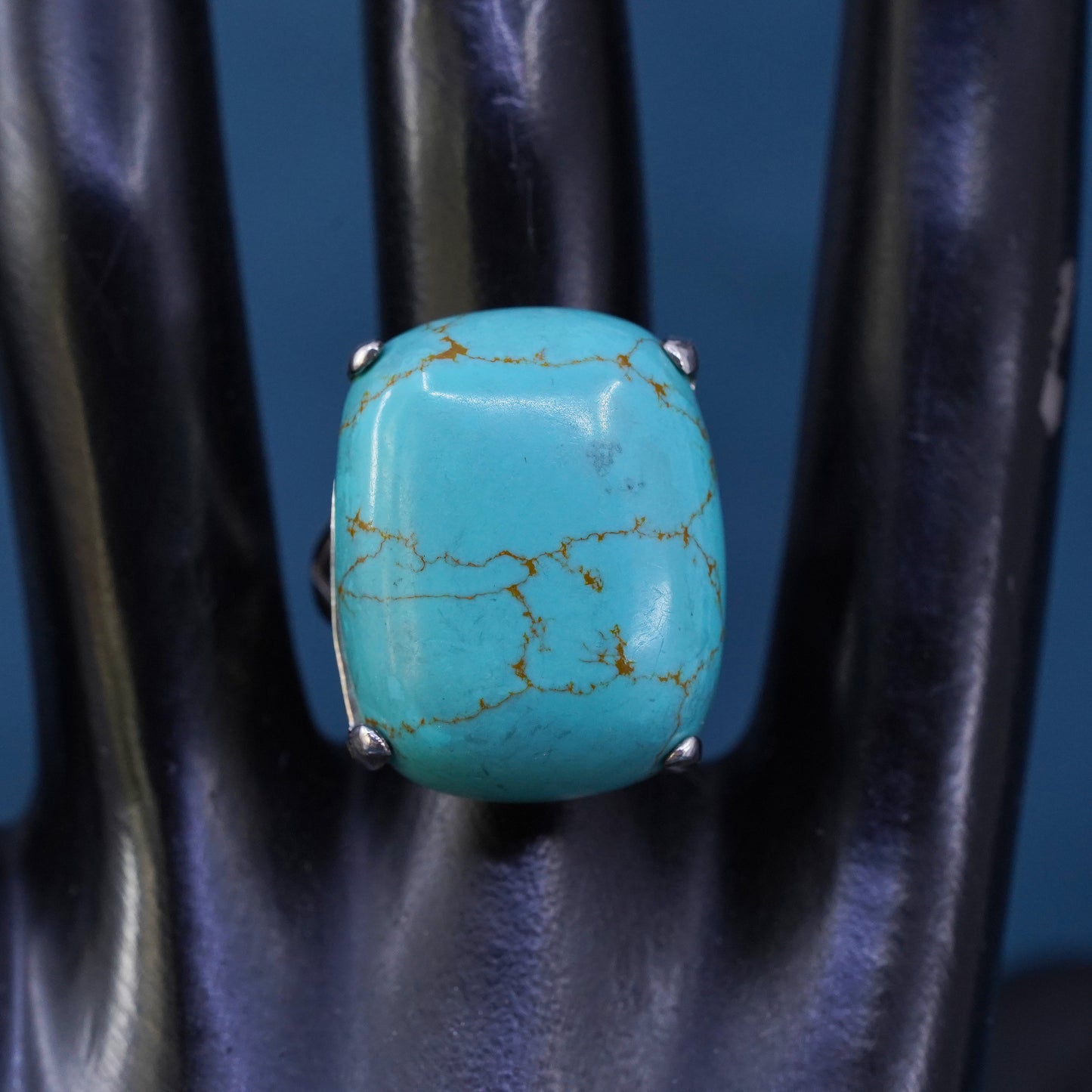 Size 8, vintage Sterling 925 silver handmade ring with turquoise
