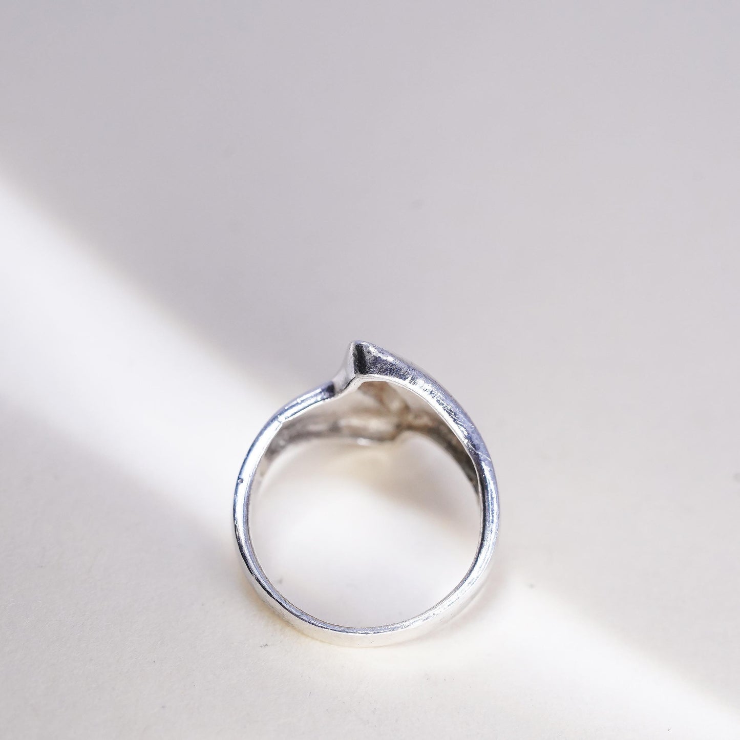 Size 7.5, vintage sterling silver handmade ribbed ring, 925 wavy band