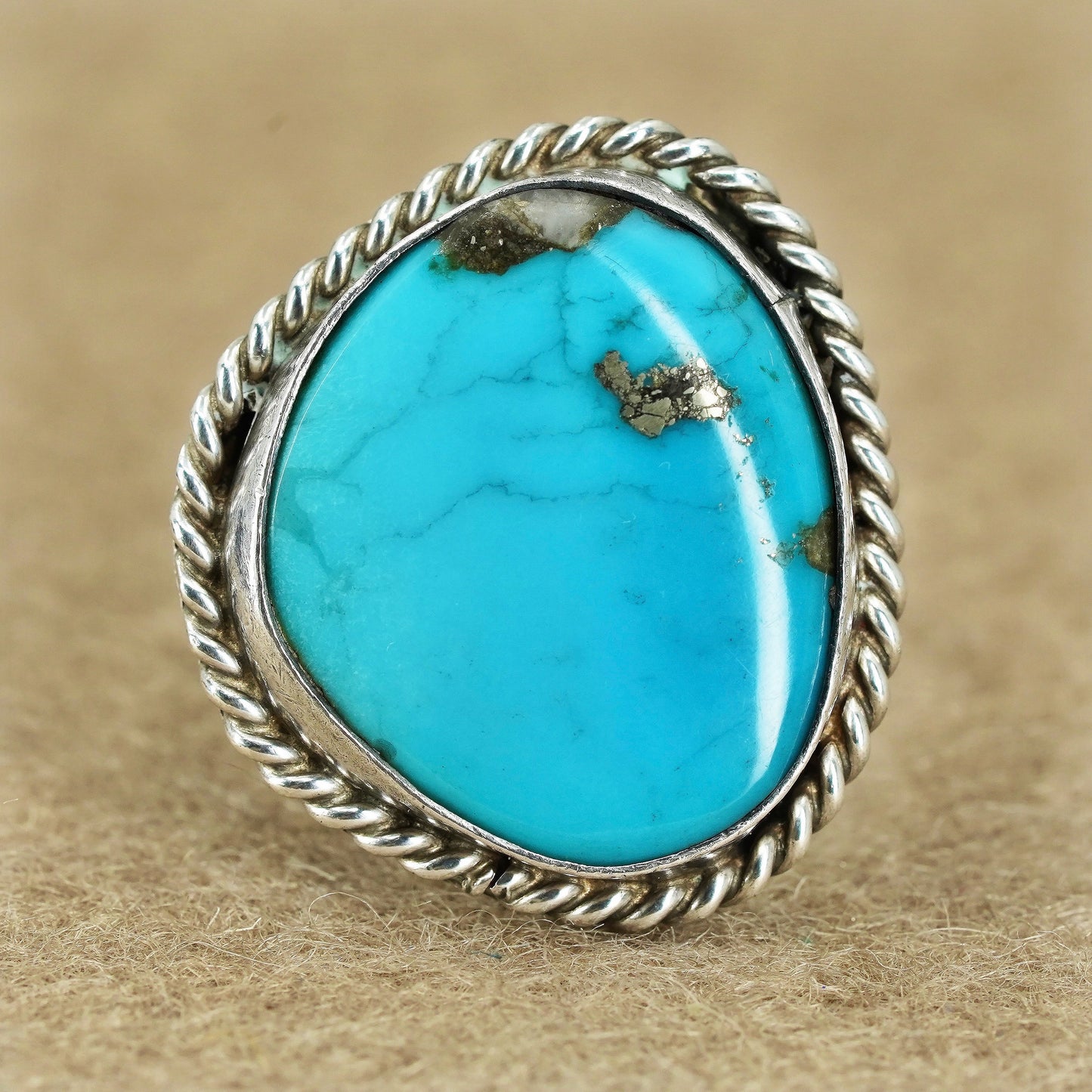 Size 9, Native American navajo Sterling 925 silver handmade ring with turquoise