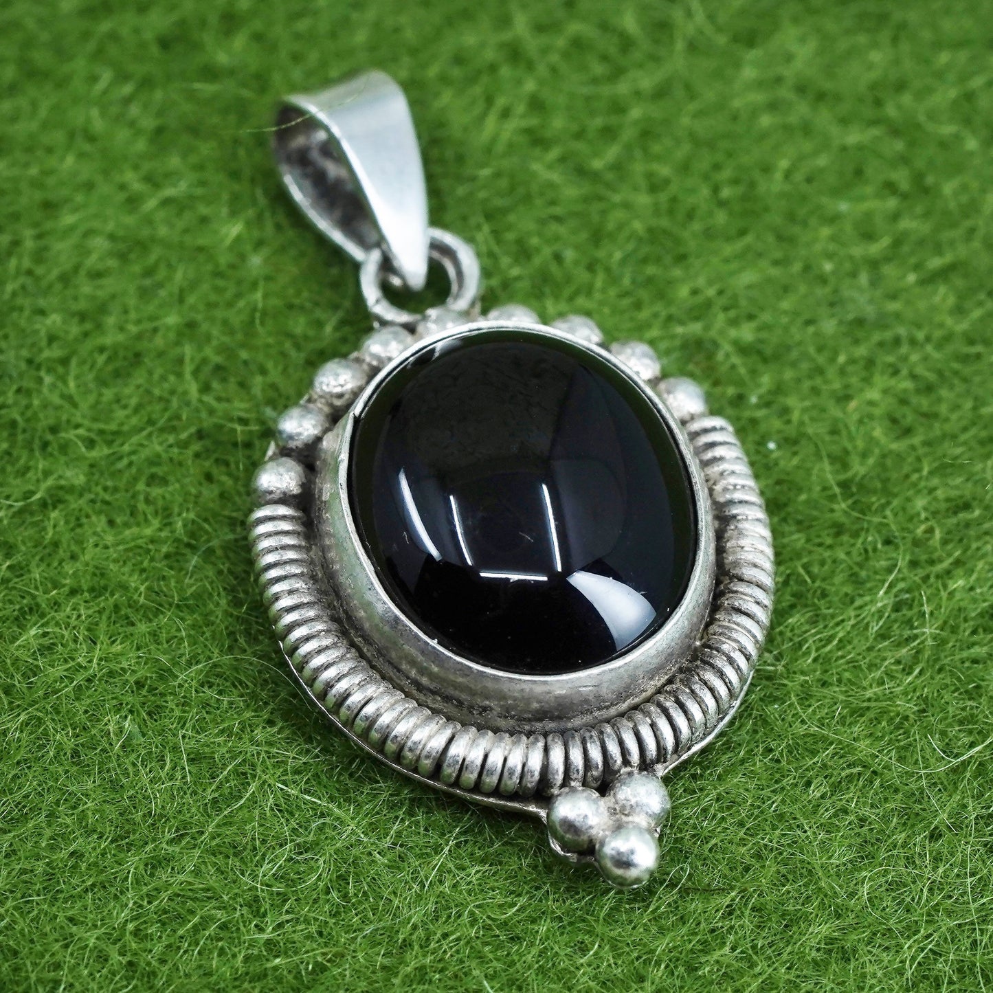 Vintage Mexico Sterling 925 silver handmade pendant with oval onyx and cable