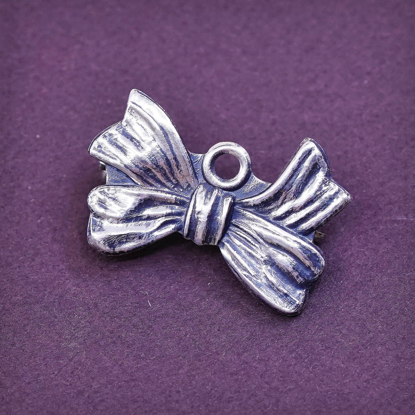 Vintage handmade sterling 925 silver bow ribbon tie shaped brooch, stamped sterling