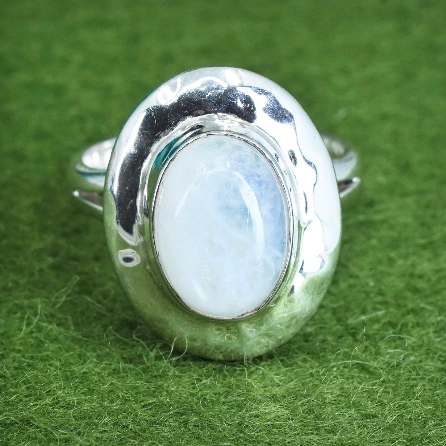 Size 10, vintage Dominique Dinouart DDD sterling silver 925 ring oval moonstone