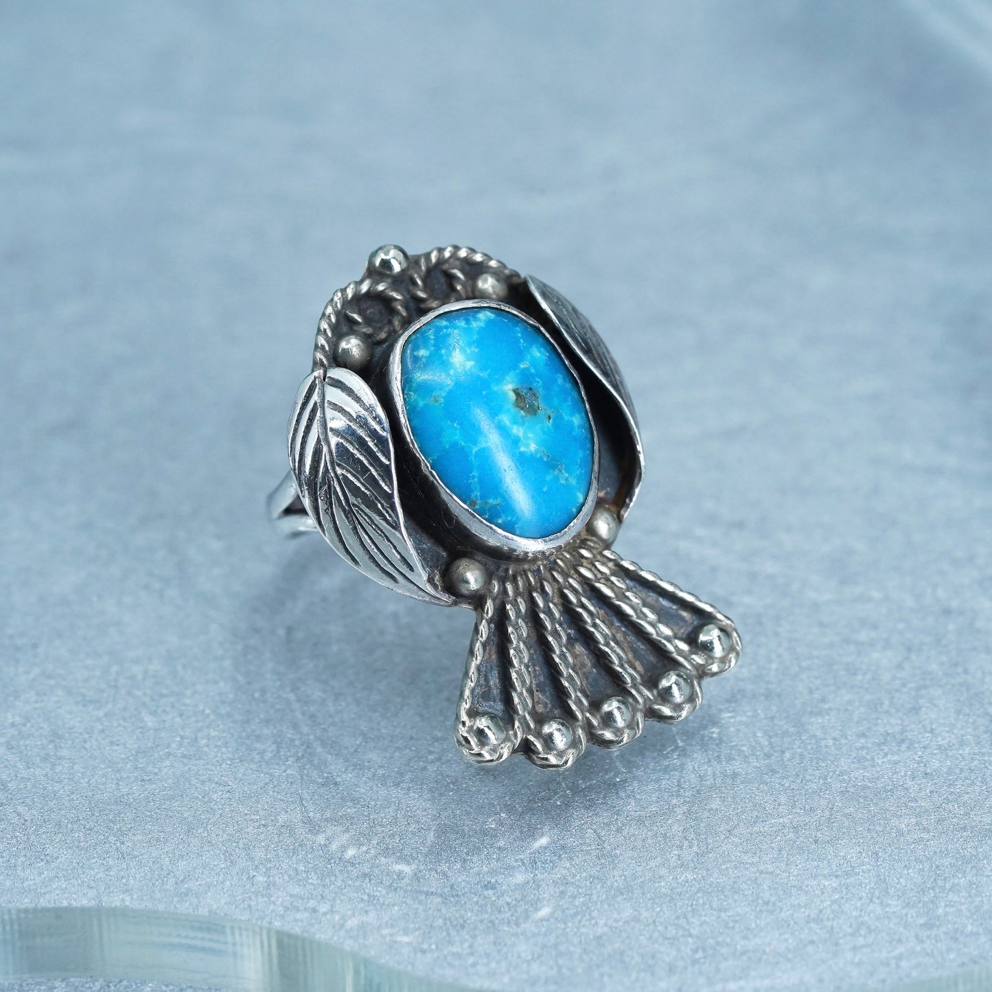 Size 4, Native American navajo Sterling 925 silver handmade ring with turquoise