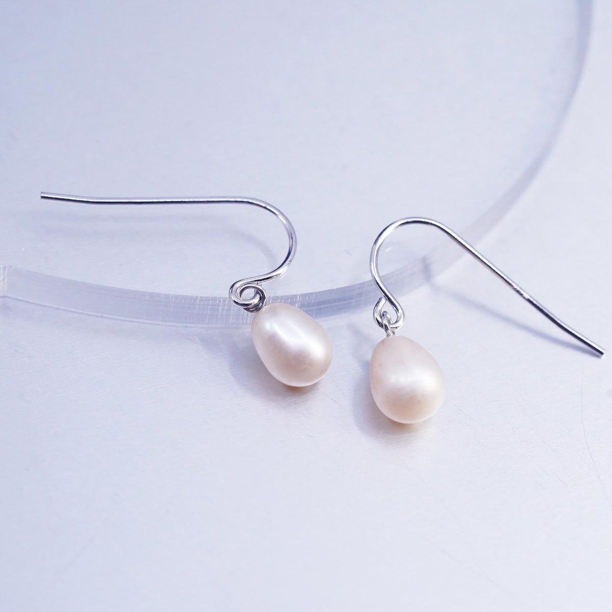 Vintage Sterling 925 silver earrings, dangle with teardrop pearl