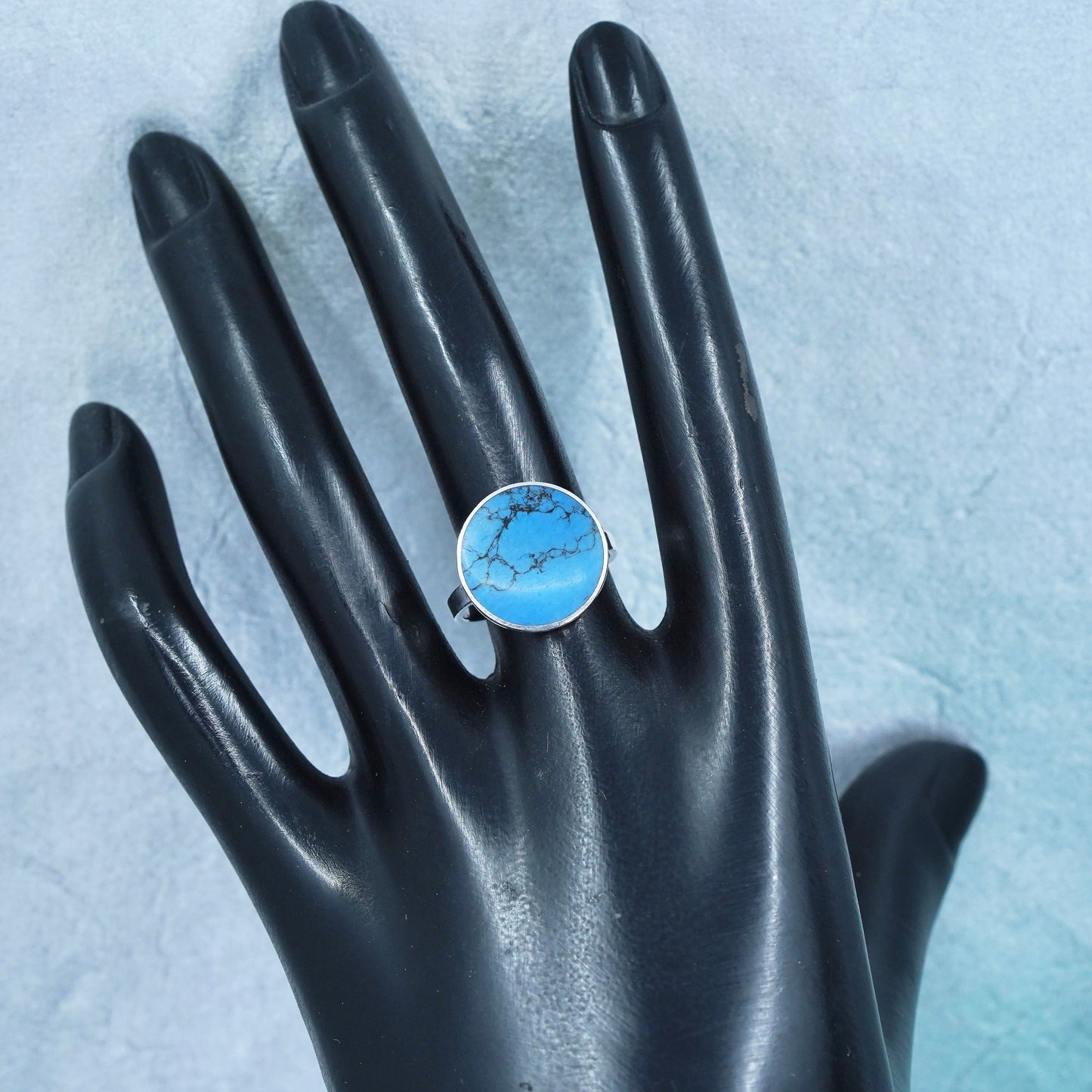 Size 7, southwestern Sterling 925 silver handmade ring with circle turquoise