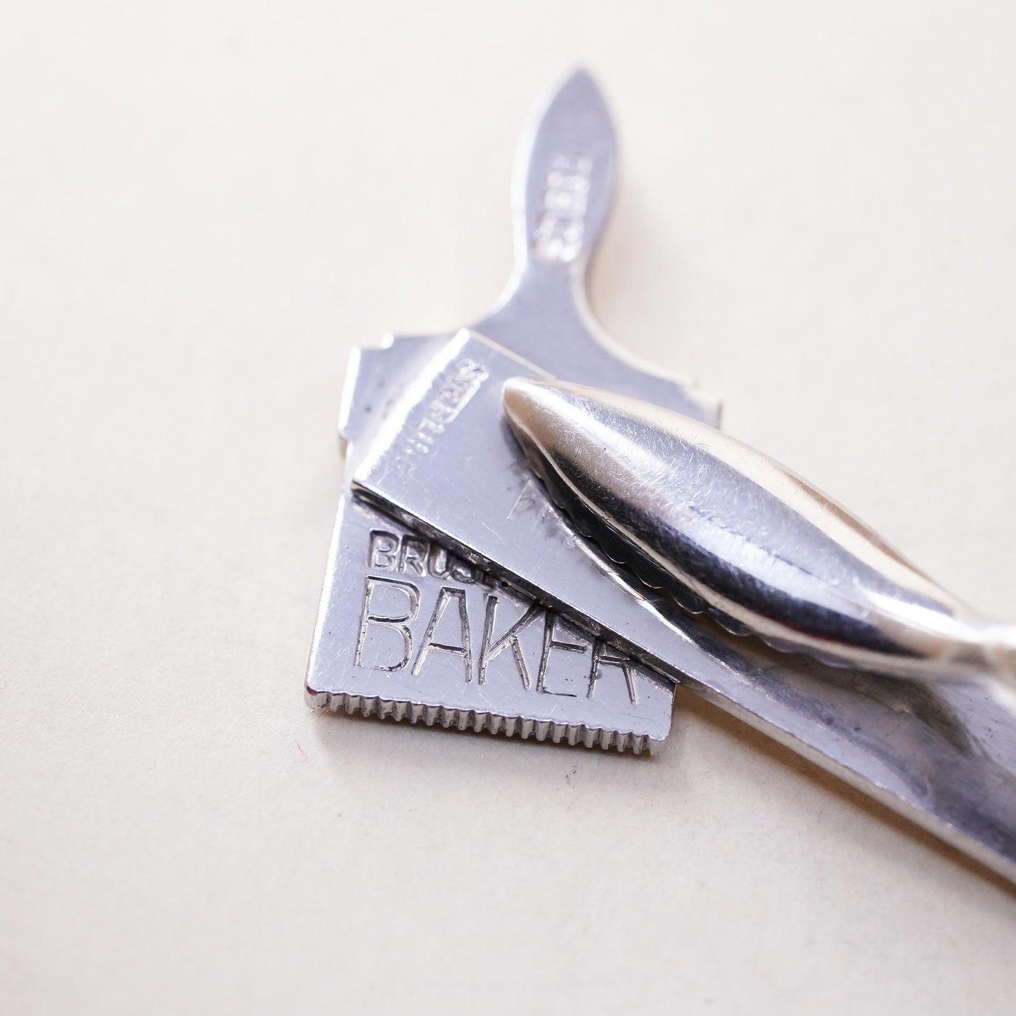 Vintage Baker sterling 925 silver handmade tie clip with paint brush