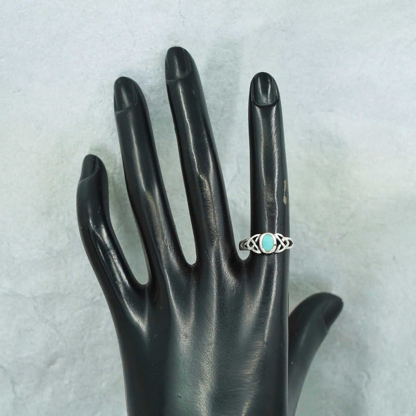 Size 7, southwestern Sterling 925 silver handmade ring with turquoise