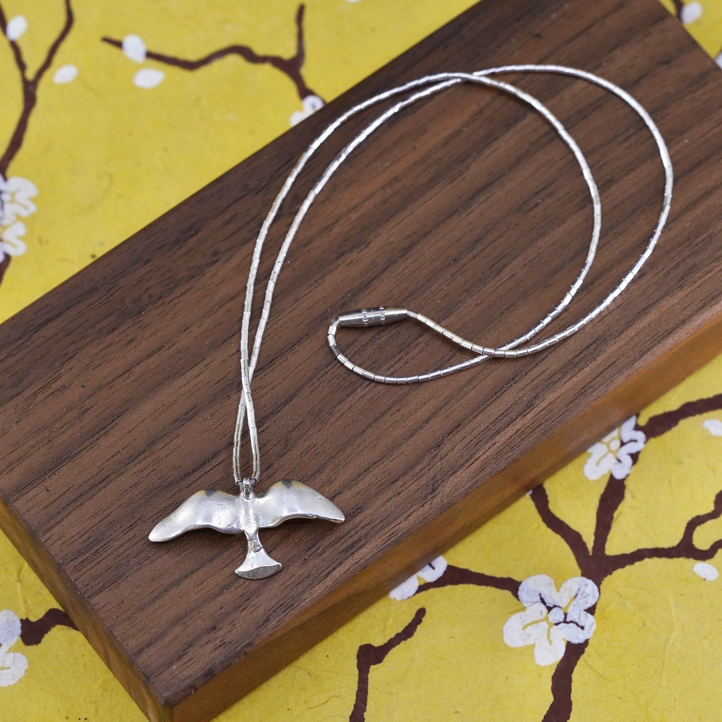 16" Vintage Native American liquid silver necklace W/ bird, sterling 925 chain
