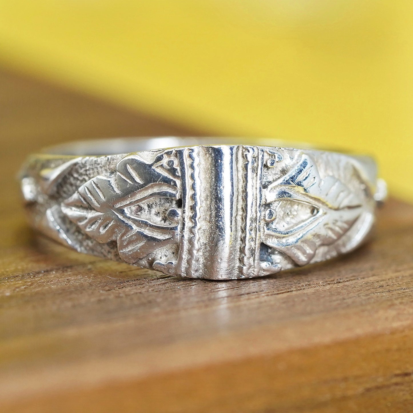 Size 7.75, Vintage Sterling silver handmade ring, 925 band with leaf engraved