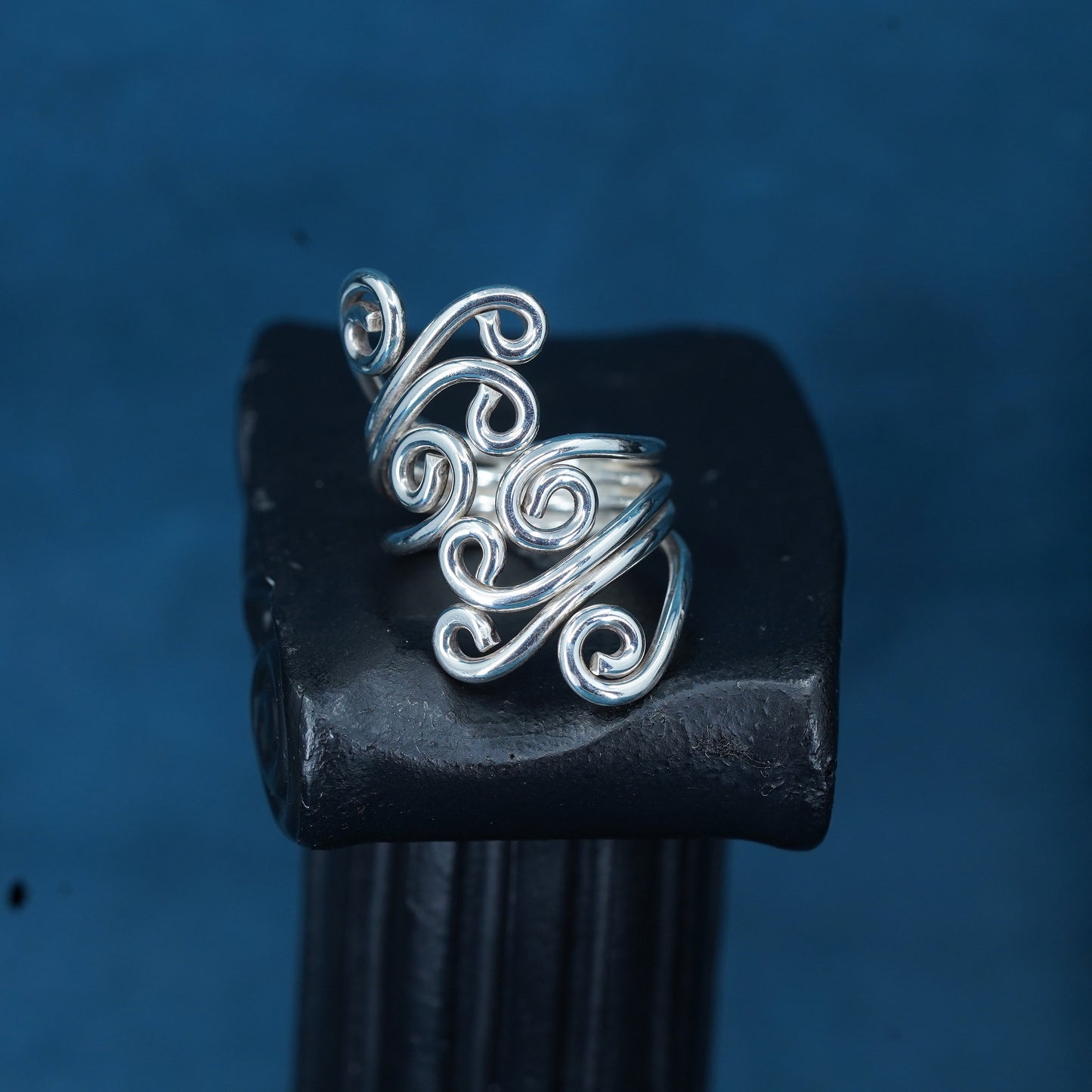 Size 6.75, vintage Sterling silver handmade ring, 925 wide swirly sprial band