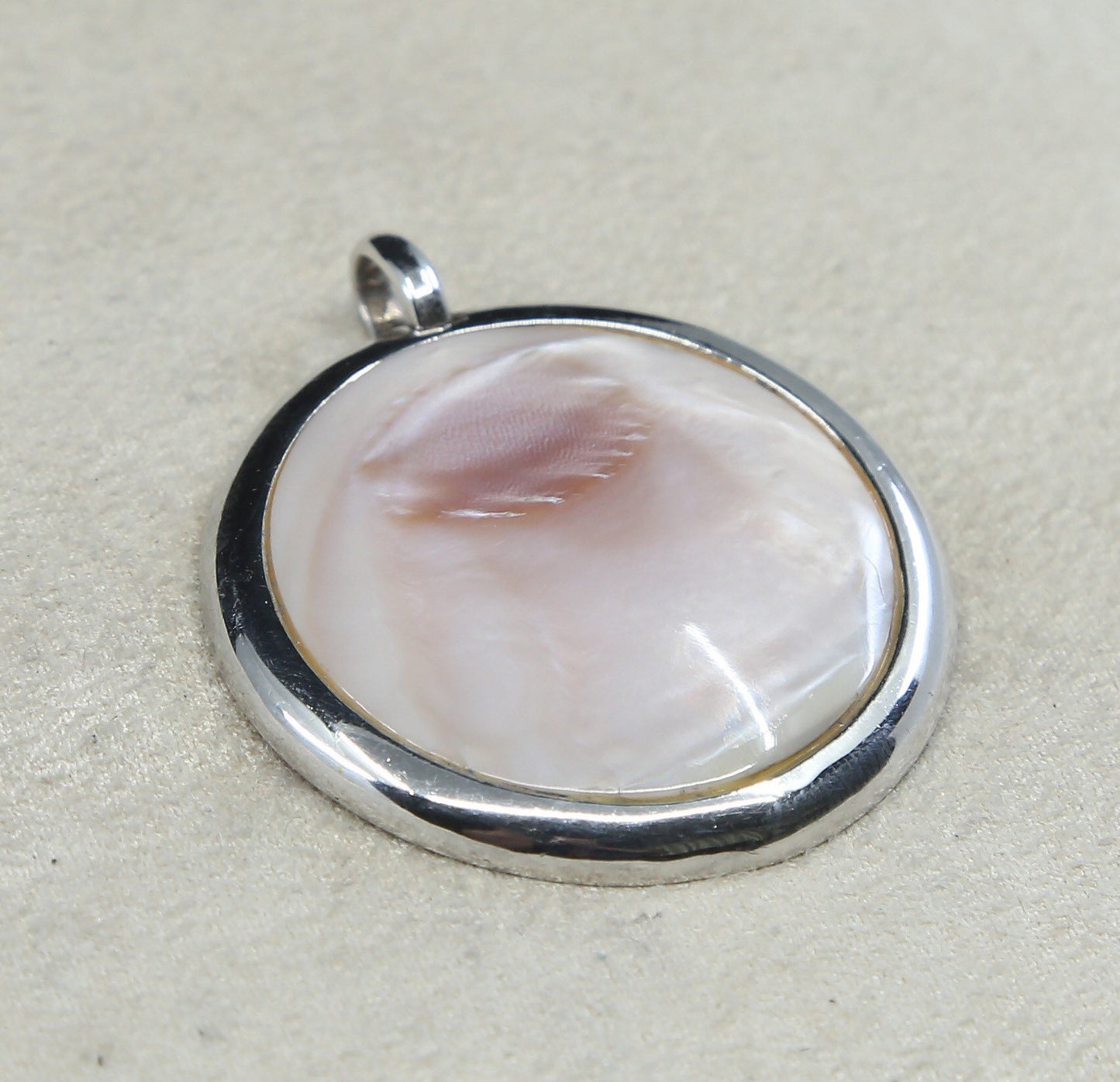 VTG sterling silver handmade pendant, 925 round pendant w/ pink mother of pearl