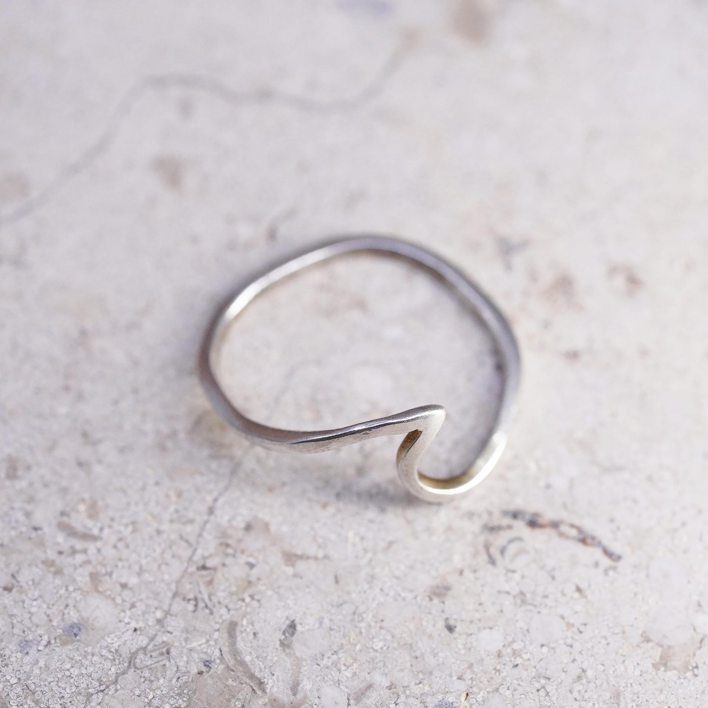 Size 7, VTG Sterling silver handmade wavy wave ring, stackable 925 band wave