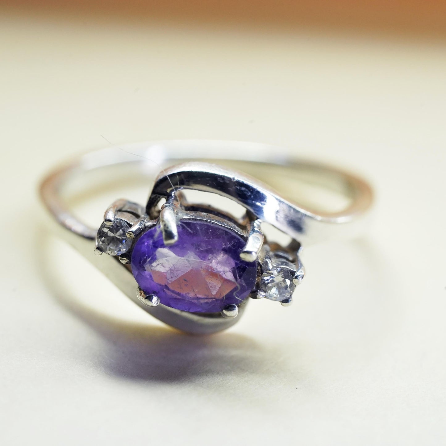 Size 7, vintage Sterling 925 silver ring with amethyst