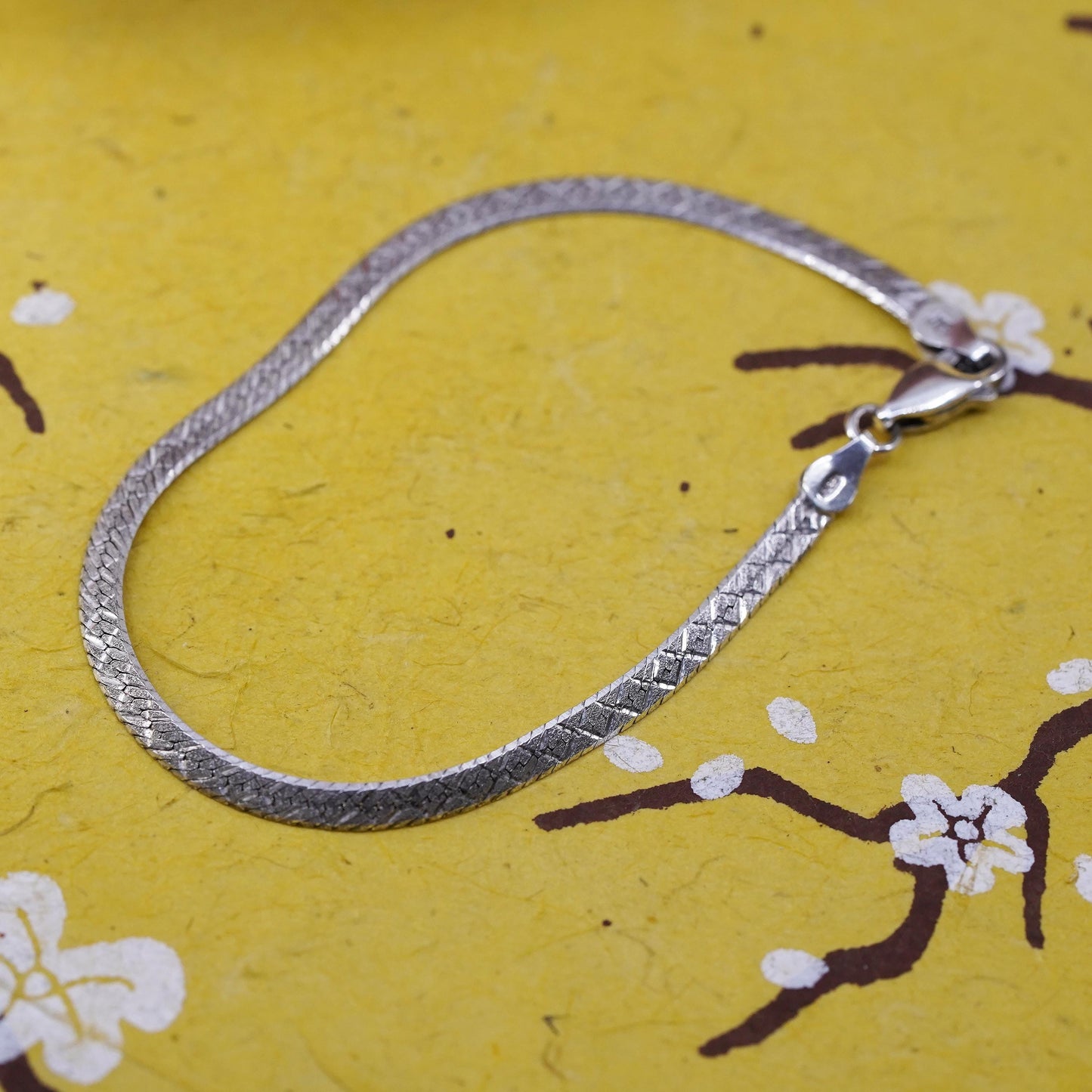 6.75", Vintage Sterling silver textured herringbone bracelet, Italy 925 chain