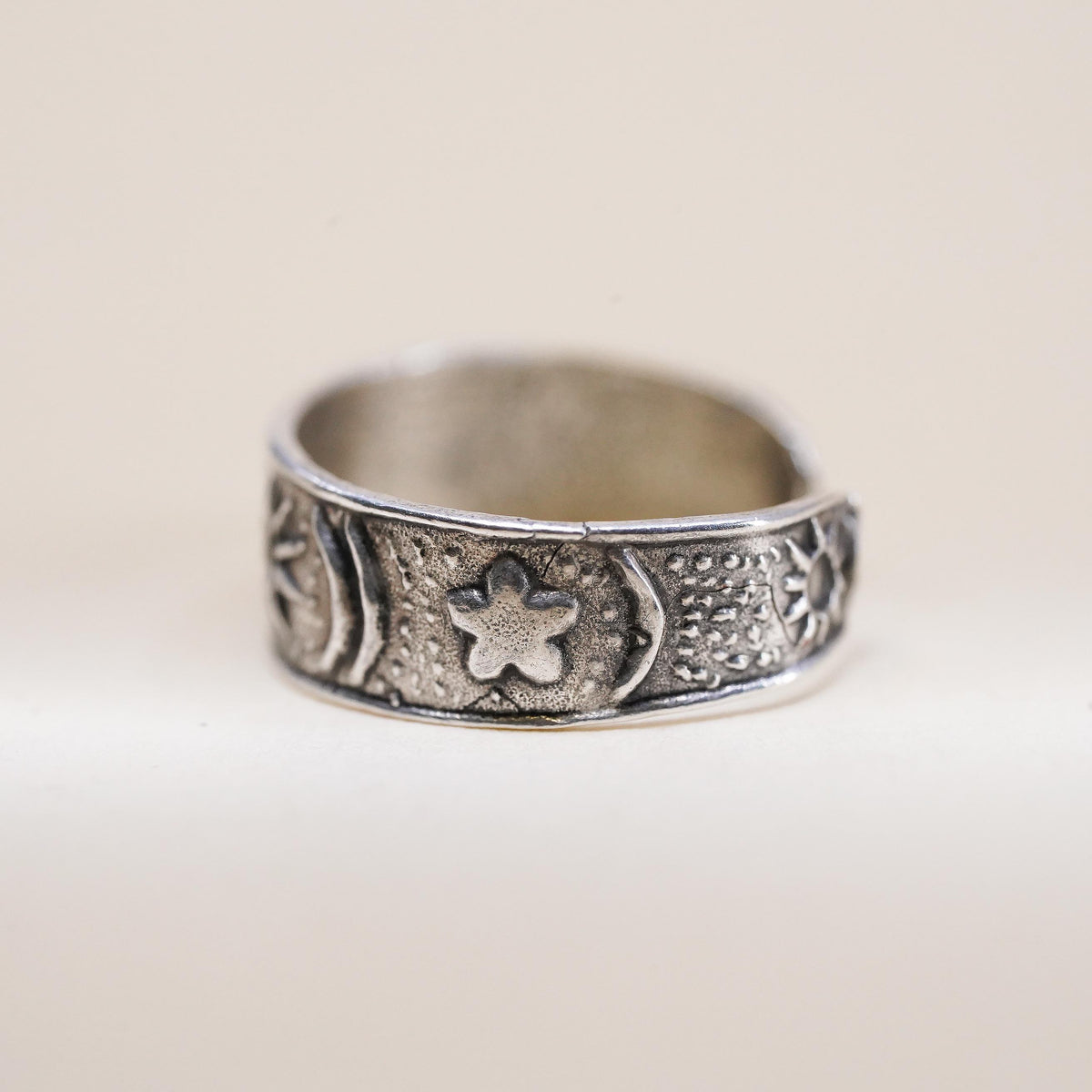 Size 1, vintage Sterling silver handmade ring, 925 textured band with sun stars