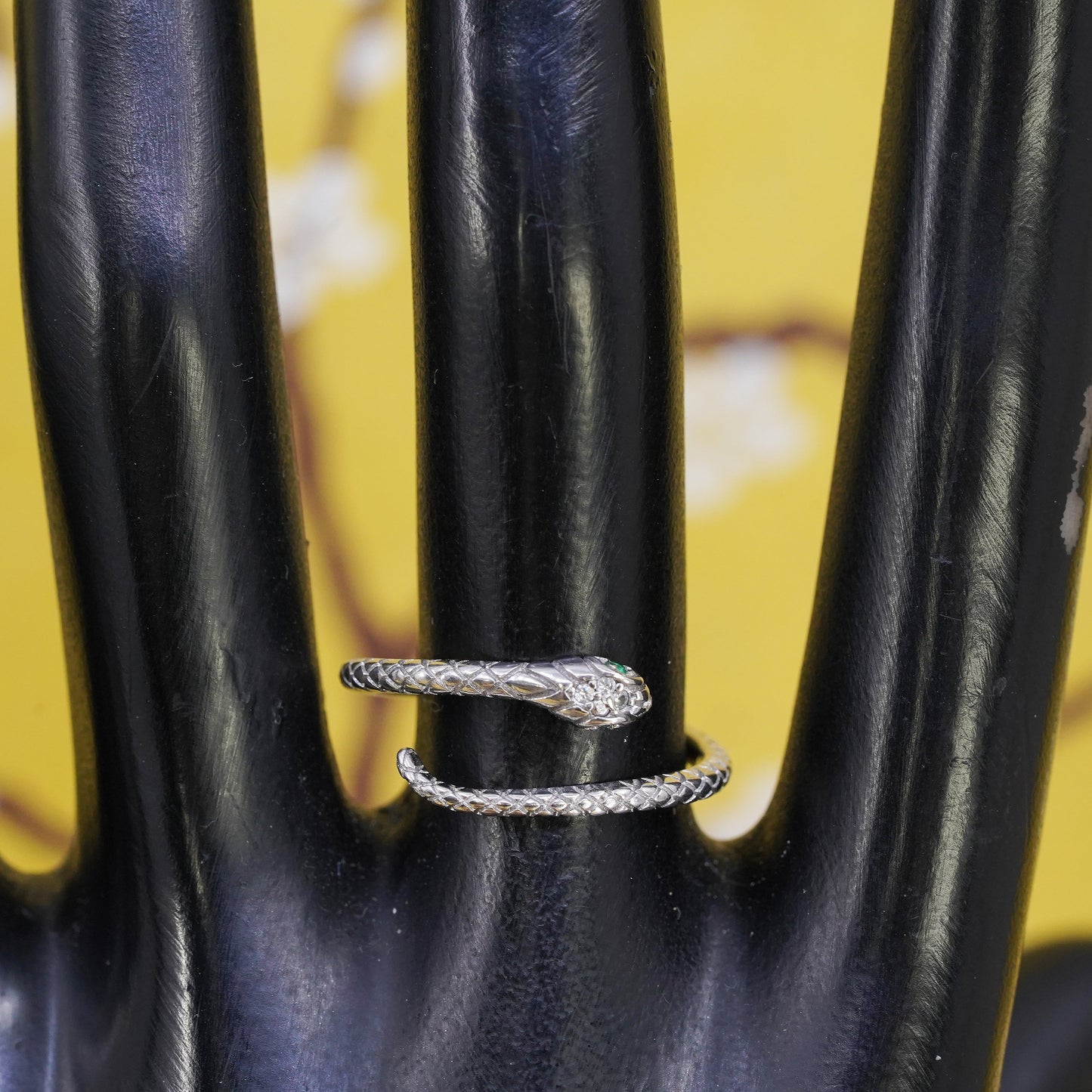 Size adjustable, Sterling silver ring, 925 snake wrap band with green enamel