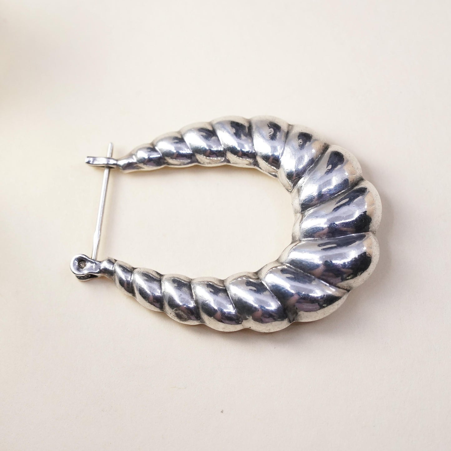 1.25", Vintage sterling silver loop single earring, fashion ribbed hoop
