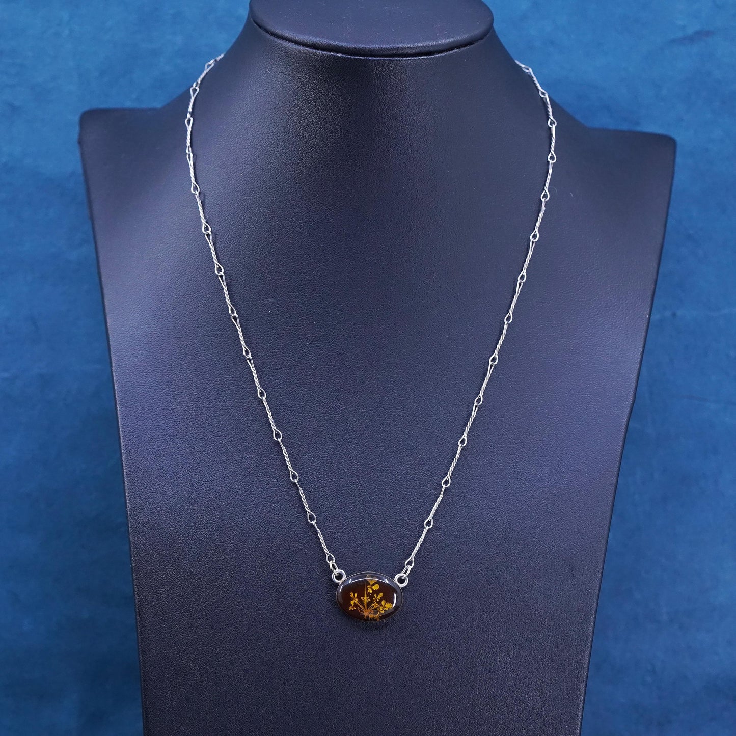 18”, VTG Sterling silver necklace, 925 twisted bar chain resin flower pendant
