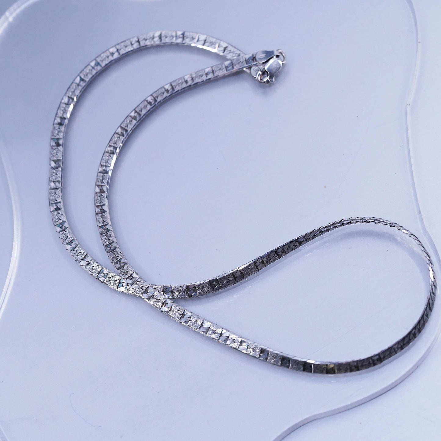 18” 4mm, VTG Italian Sterling 925 silver textured herringbone chain necklace