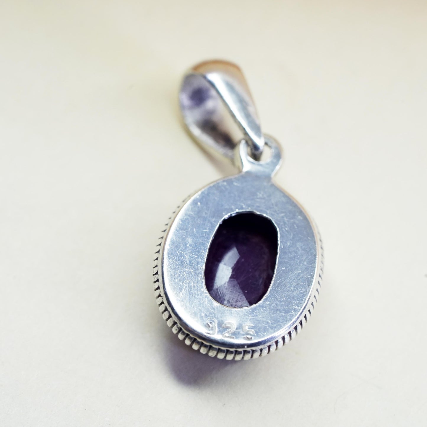 Vintage Sterling 925 silver handmade pendant with Indian ruby and cable around